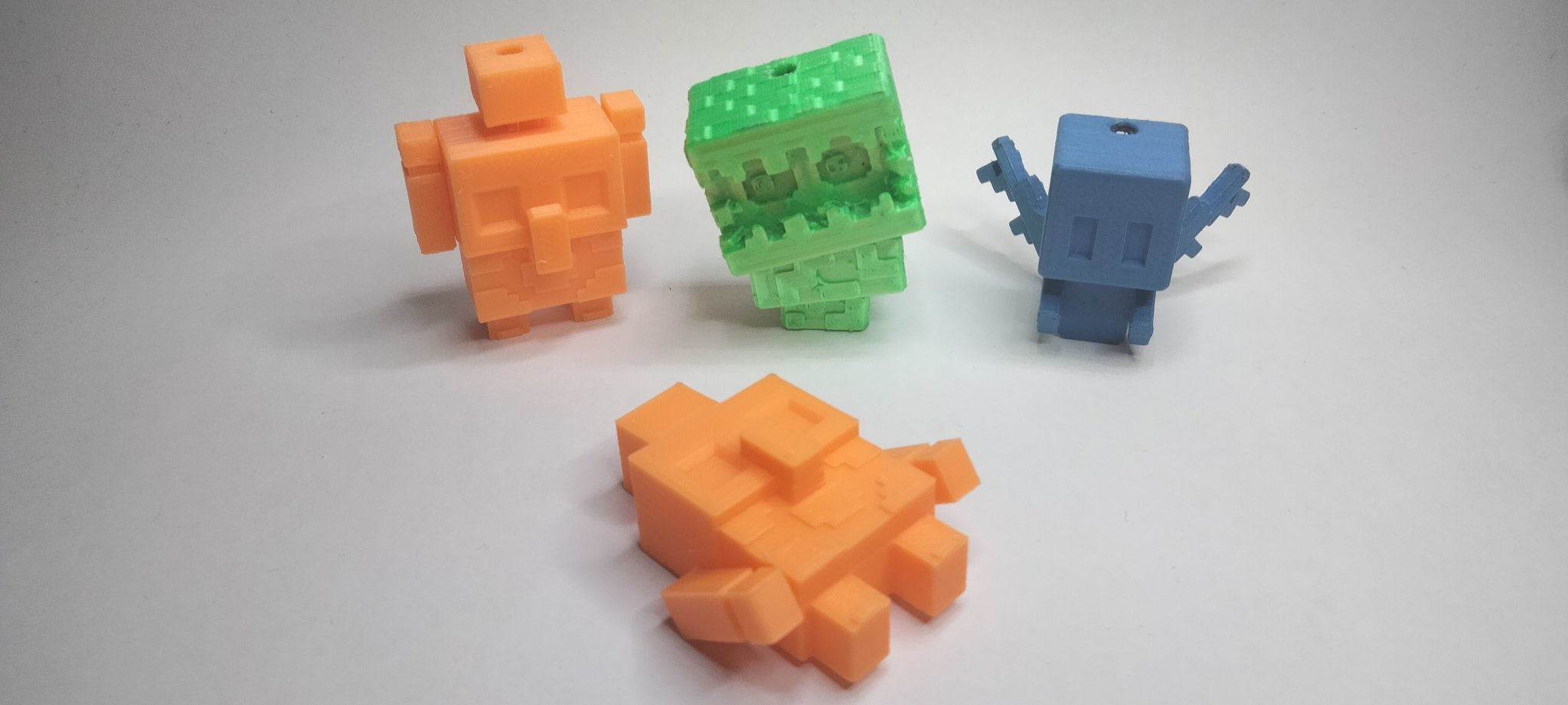 Nhân vật Copper Golem với tay và ăng-ten chuyển động