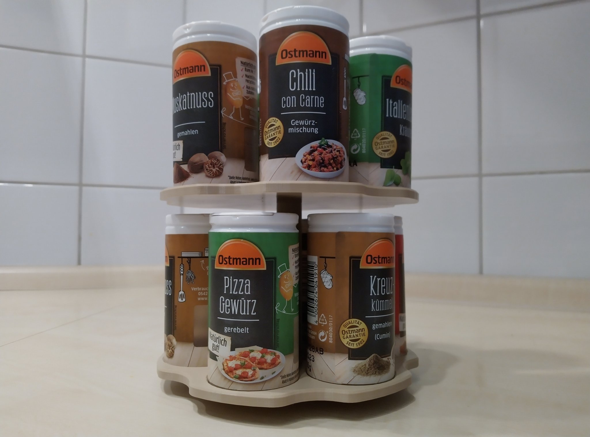 Giá đỡ gia vị xoay cải tiến cho nhà bếp