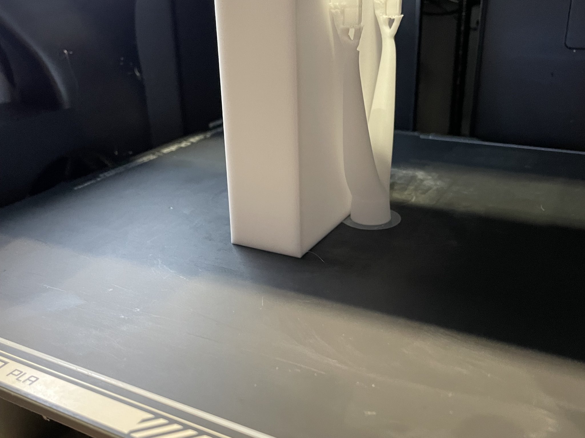 Giá đỡ máy tính CASIO fx82MS trong hệ thống Skadis