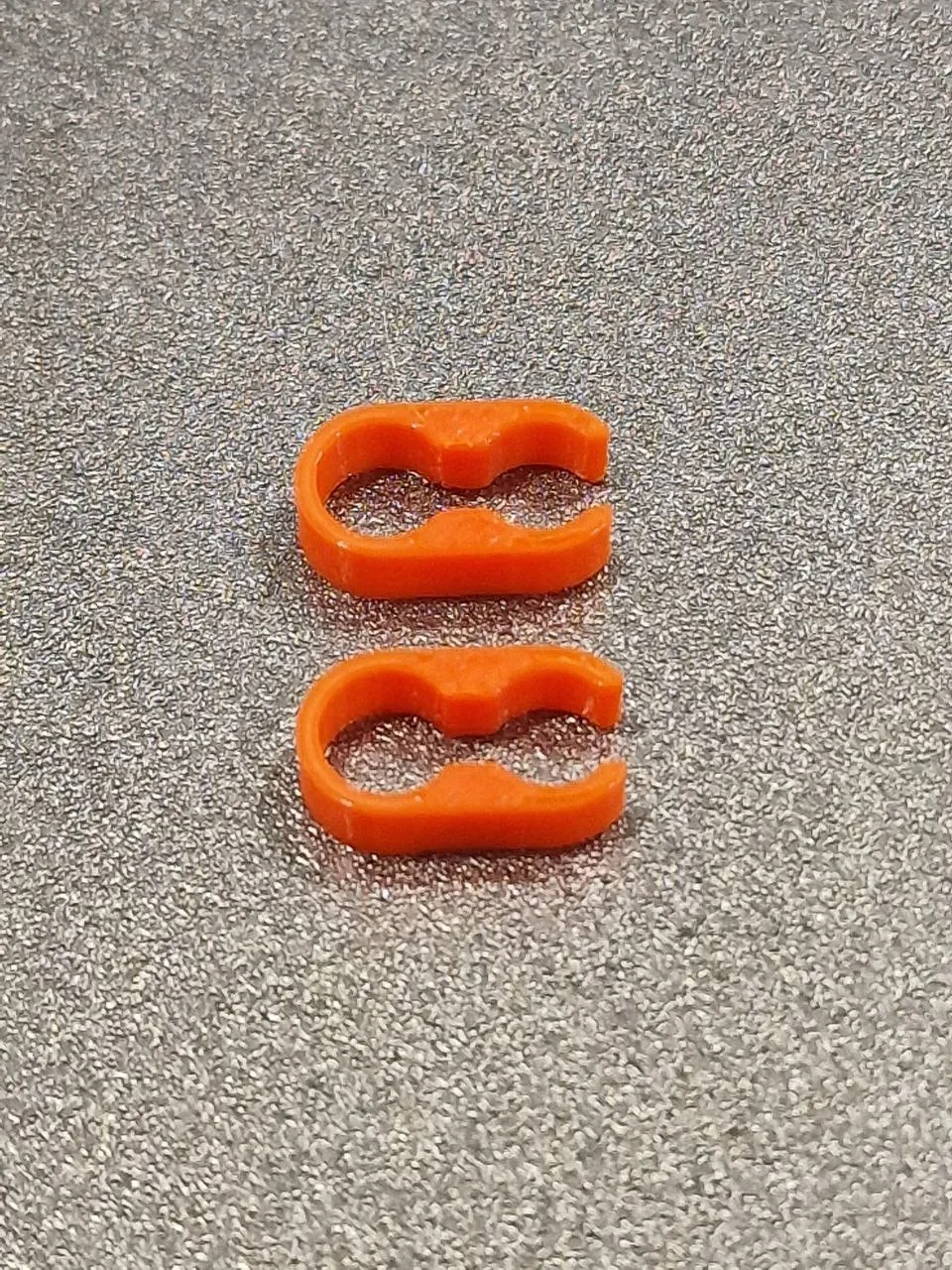 Kẹp cáp Ethernet điều chỉnh cho cuộn cáp Prusament