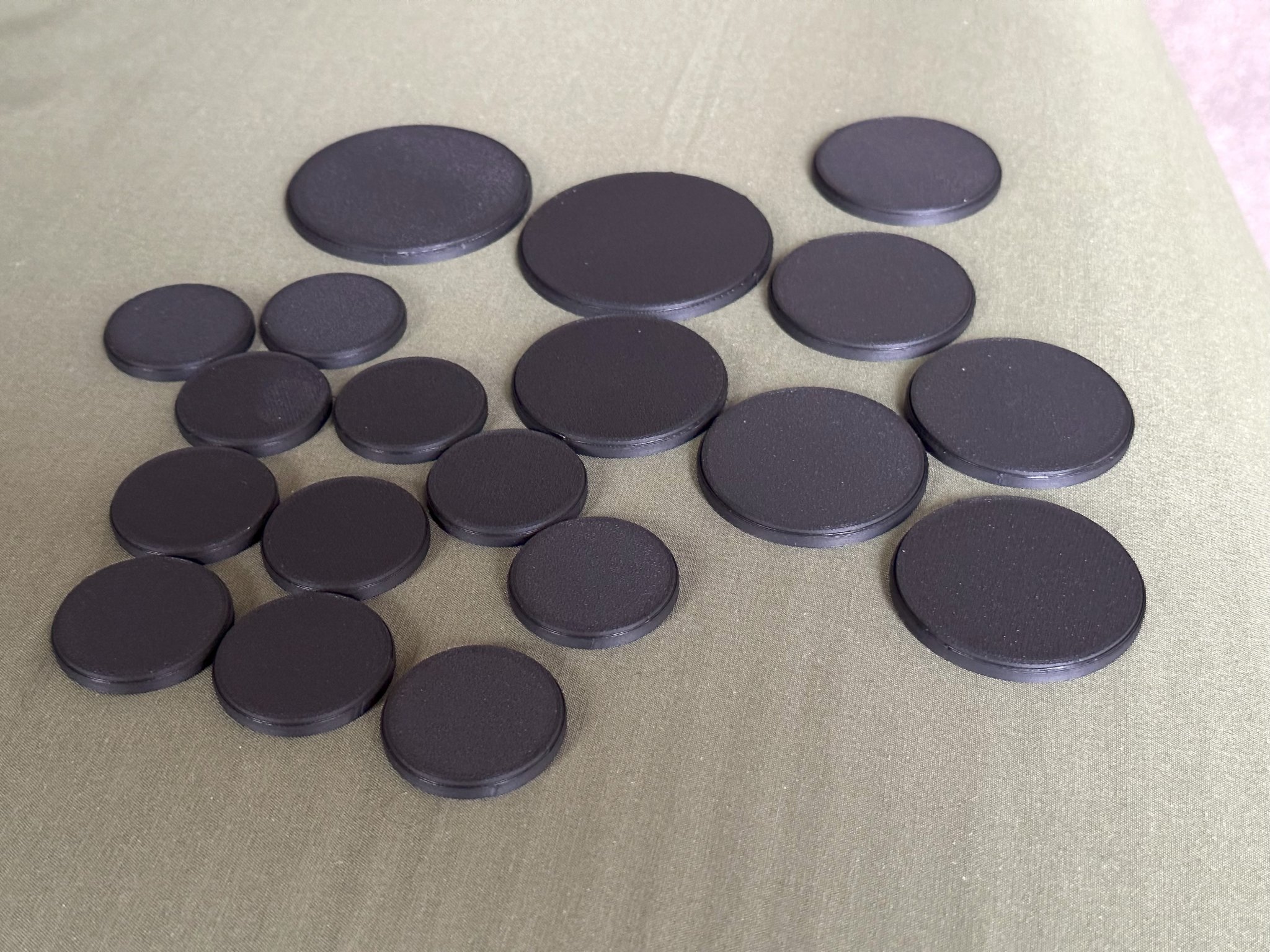 Đế thay thế đơn giản cho Marvel Crisis Protocol