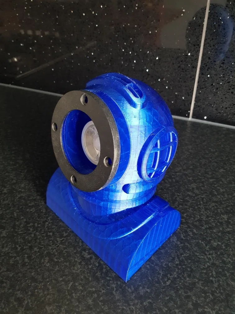 Nắp đèn cho mũ lặn cũ độc đáo