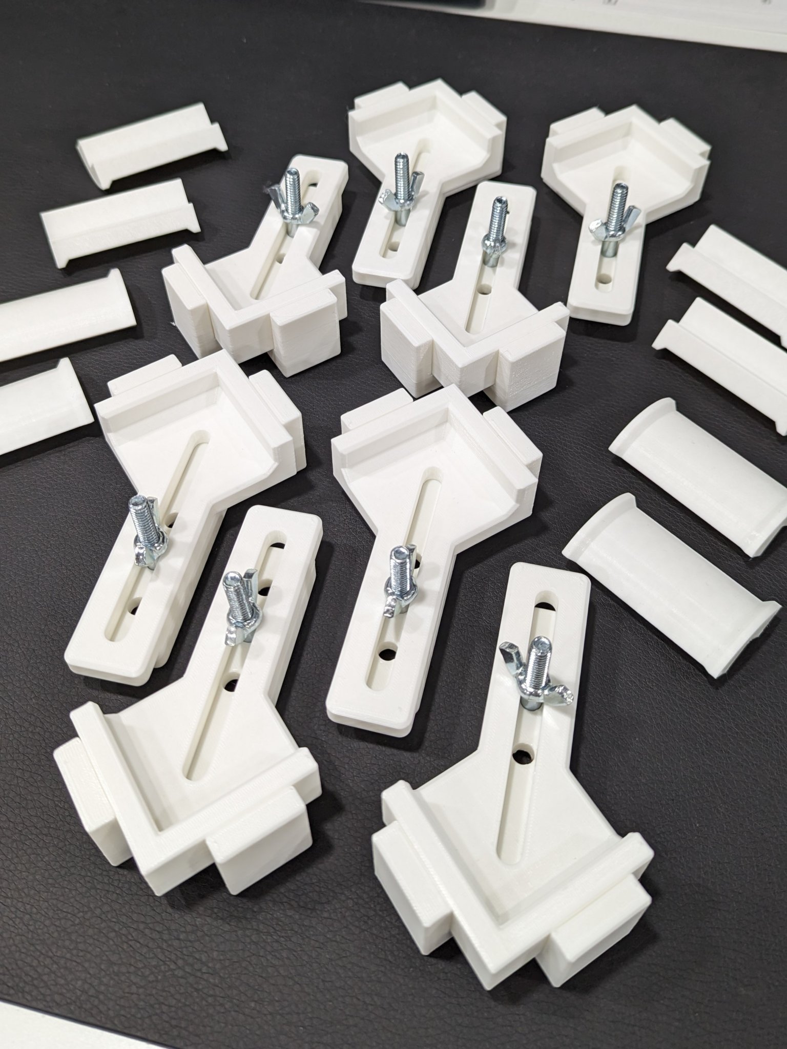 Kẹp góc 90 độ cho công việc mộc