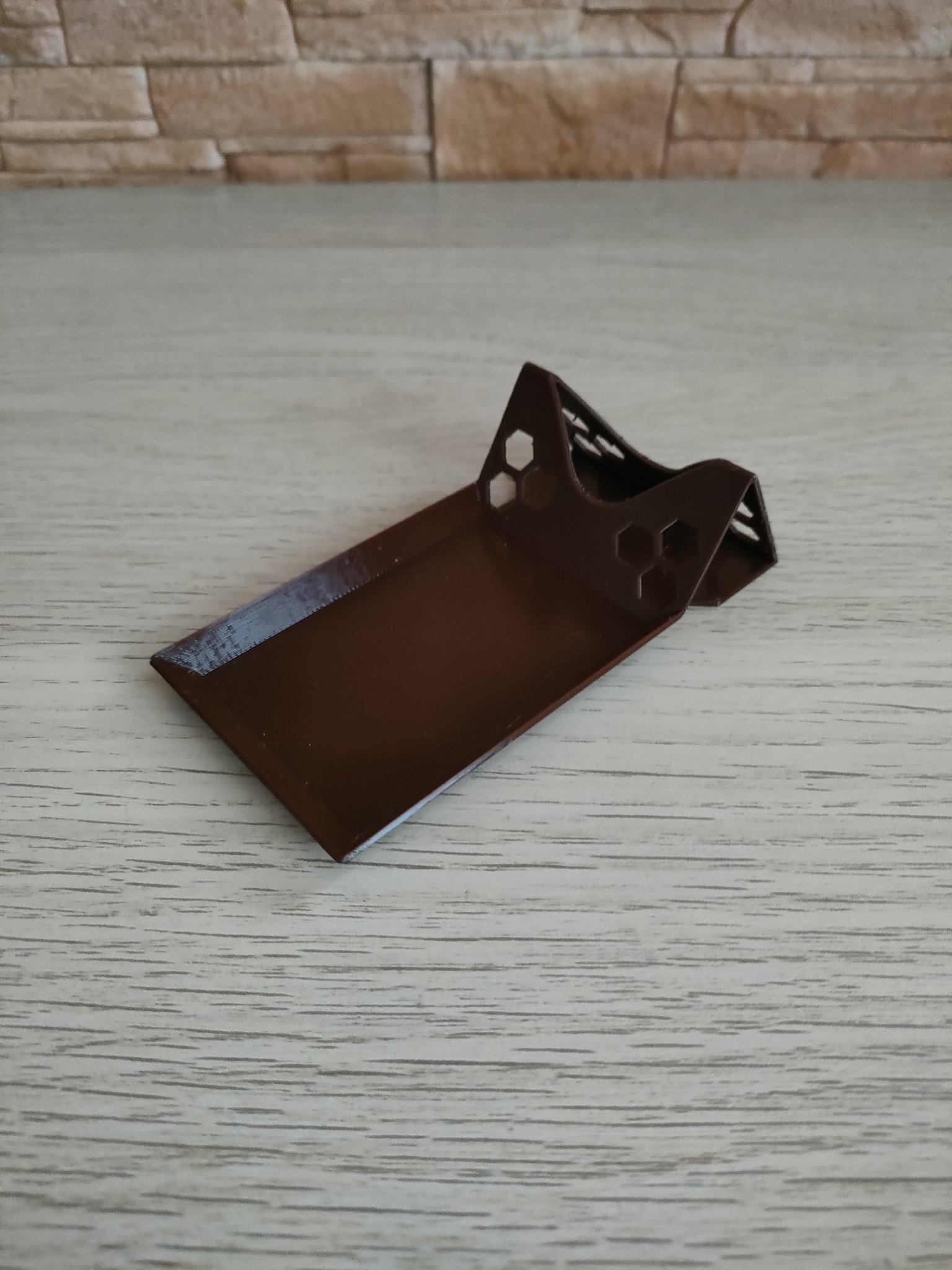 Giá đỡ dụng cụ nhà bếp đơn giản cho không gian bếp