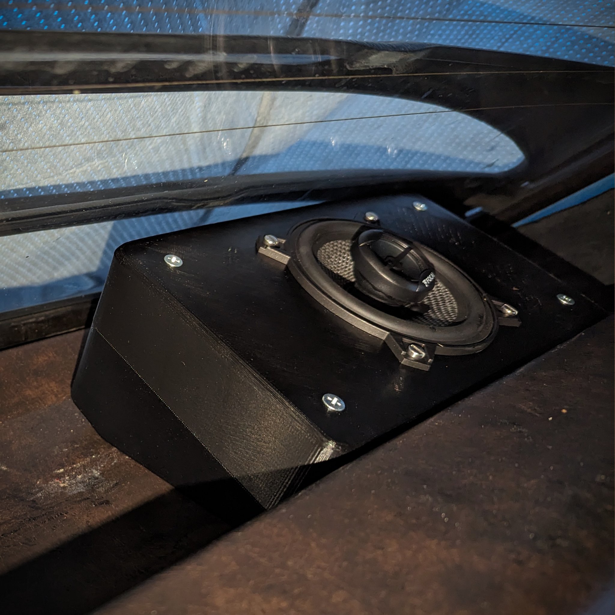 Hộp loa 4" thiết kế cho loa Focal 100AC