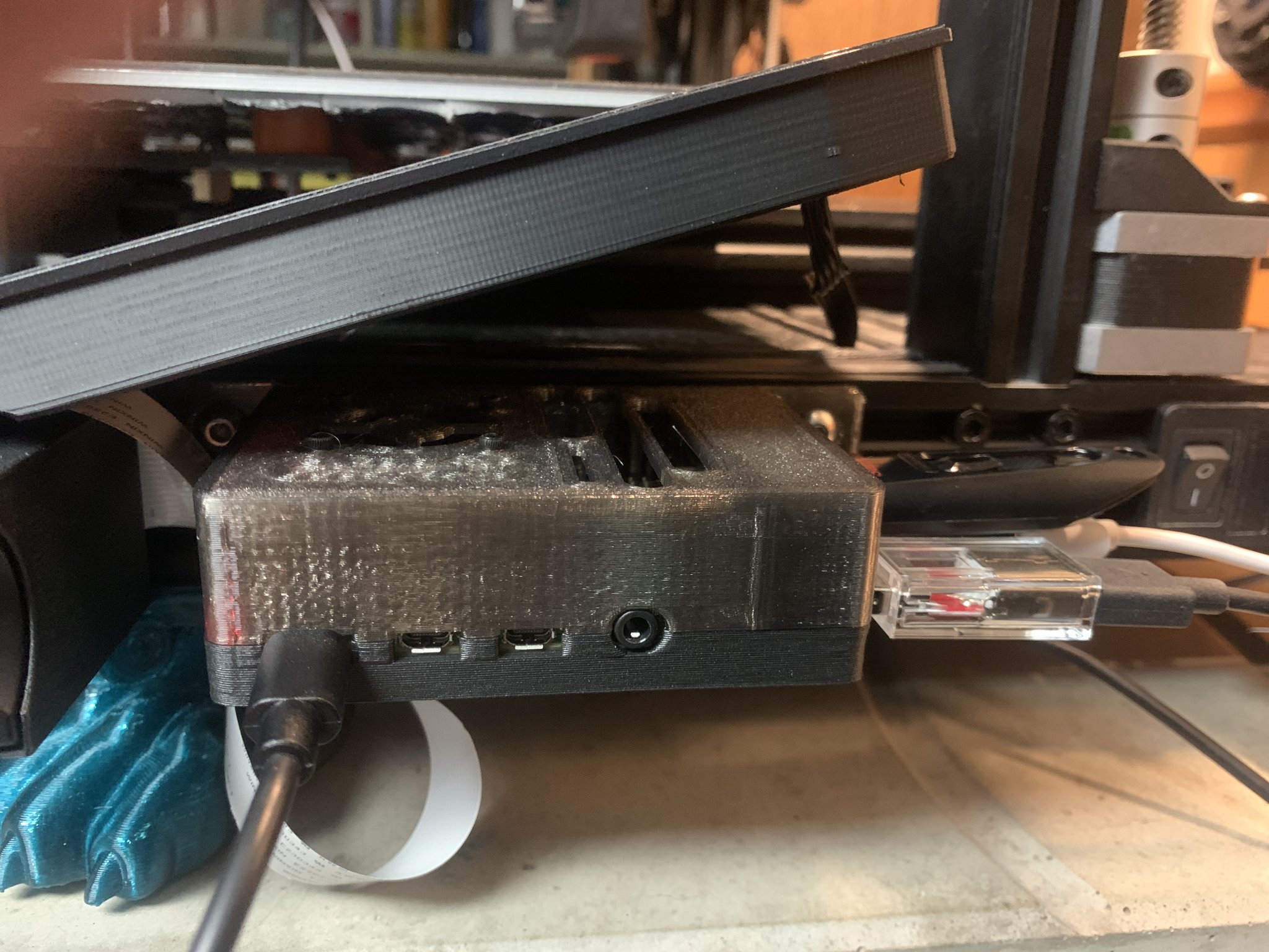 Vỏ Pi4B gắn ray cho máy in 3D Ender 3