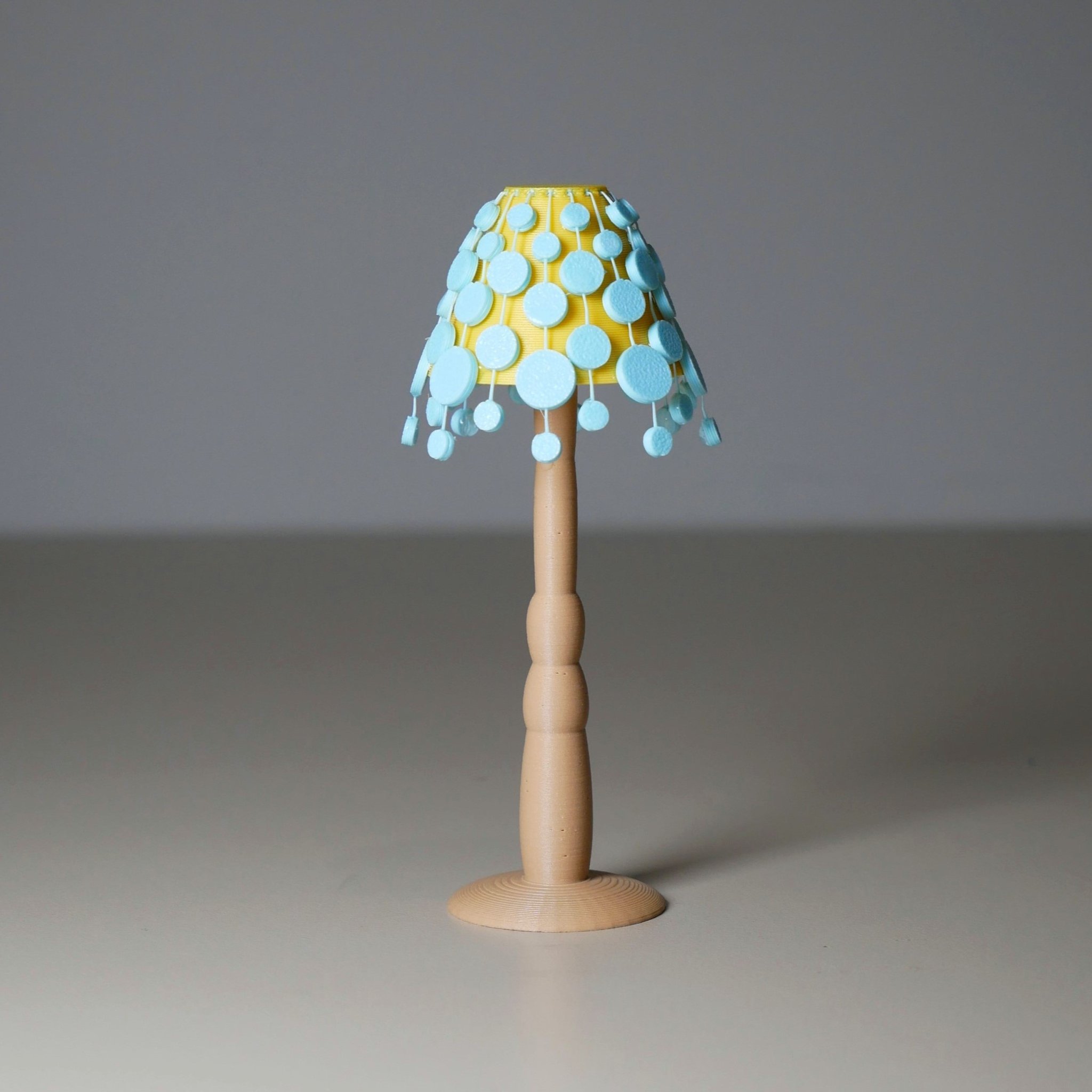 Đèn bàn tiêu chuẩn thu nhỏ tỷ lệ 1/20