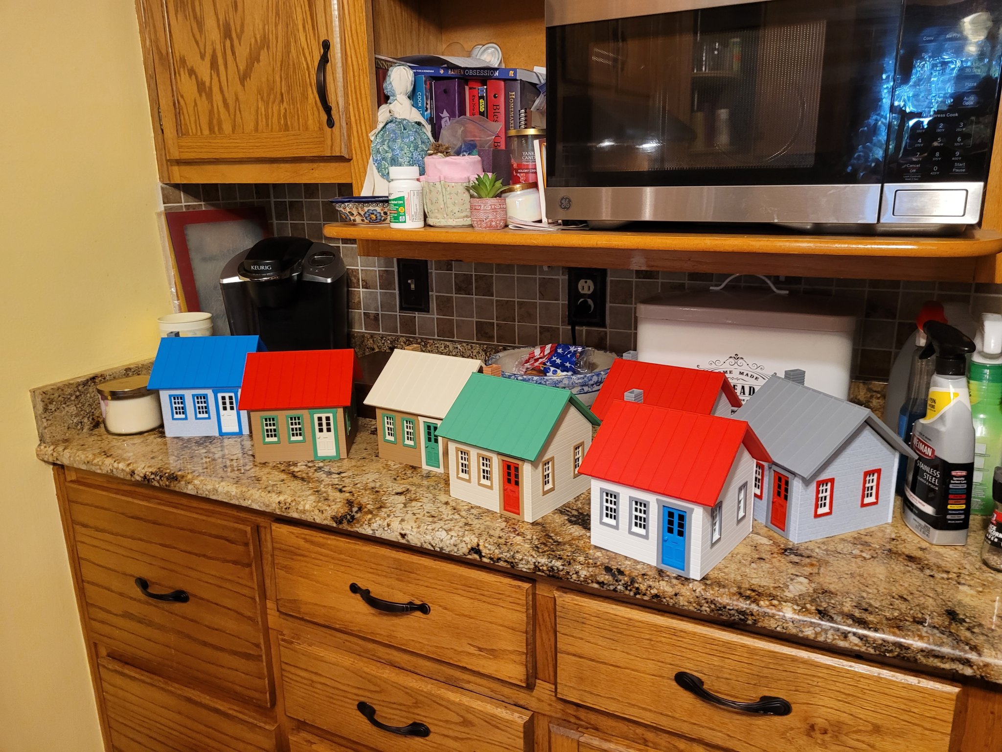 Mô hình nhà đơn giản cho sự kiện gây quỹ