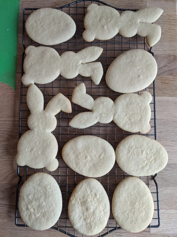 Cutter bánh quy hình trứng phục sinh