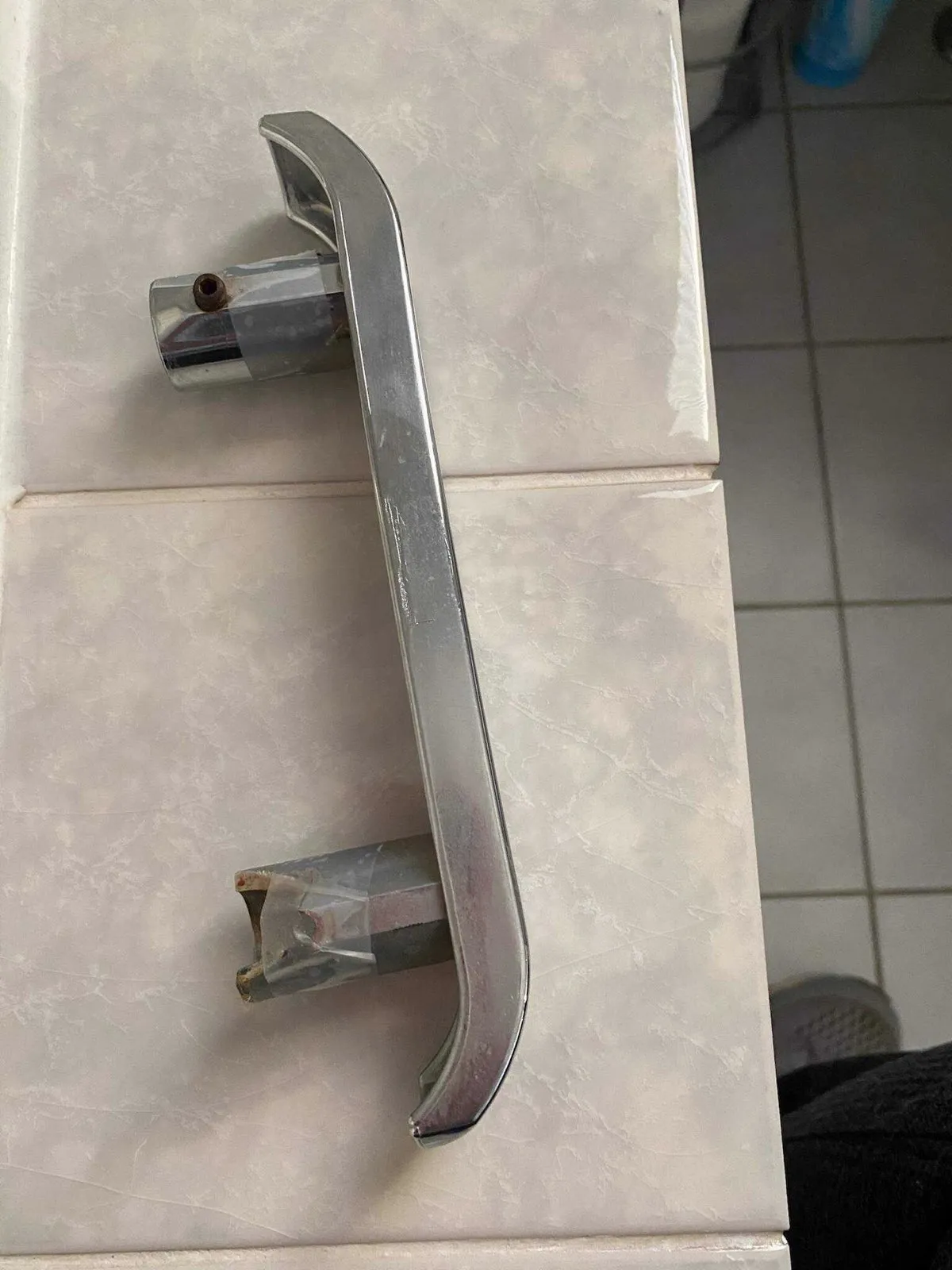 Tay cầm thay thế cho bồn tắm