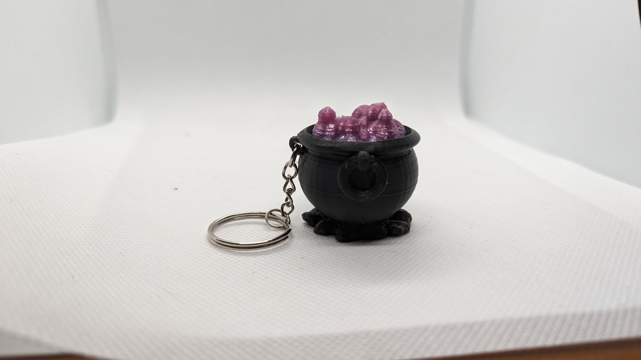 Móc chìa khóa nồi phép thuật cho lễ hội Halloween