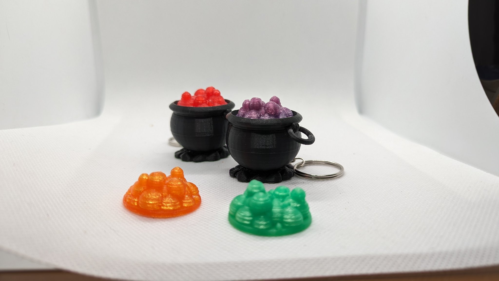 Móc chìa khóa nồi phép thuật cho lễ hội Halloween