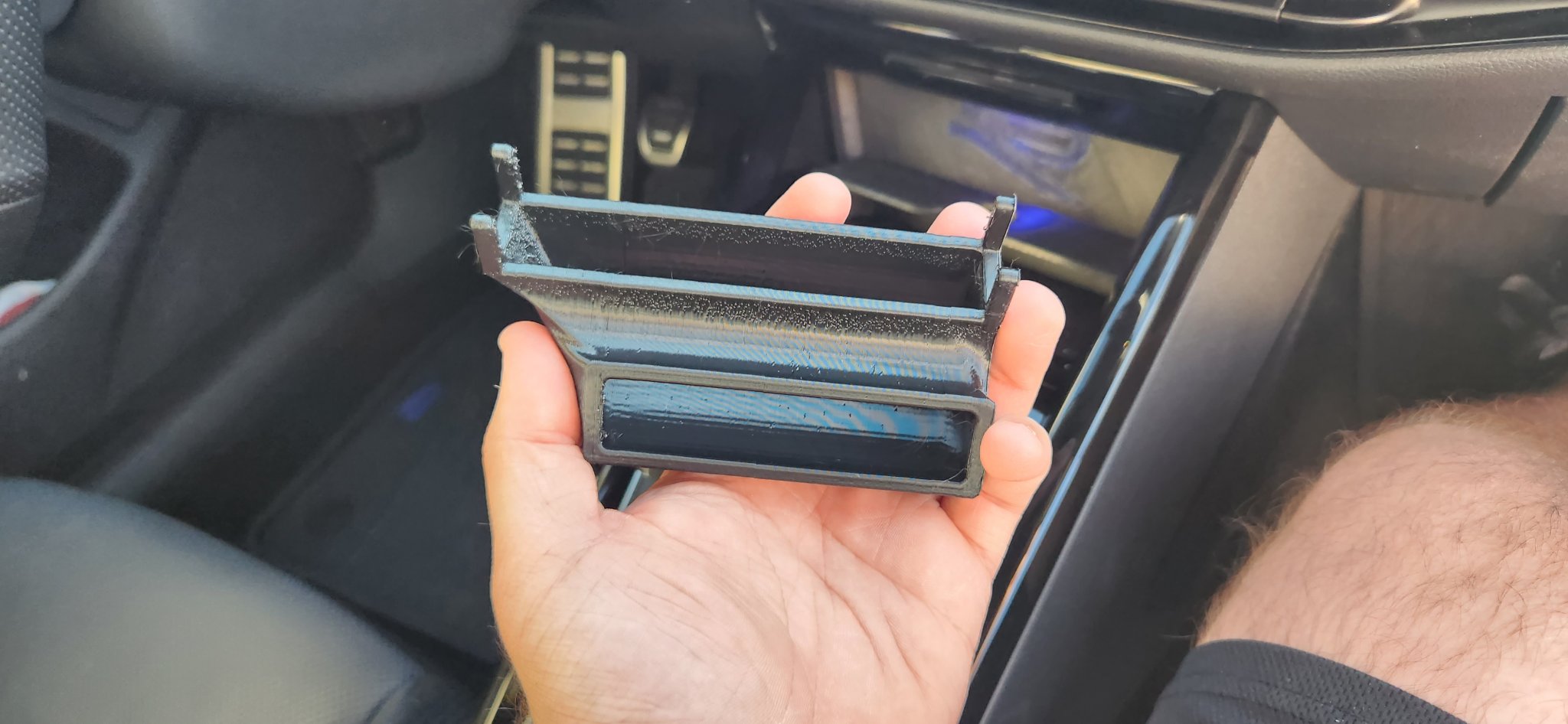 Hướng gió cho Mk8 Golf đến bộ sạc không dây