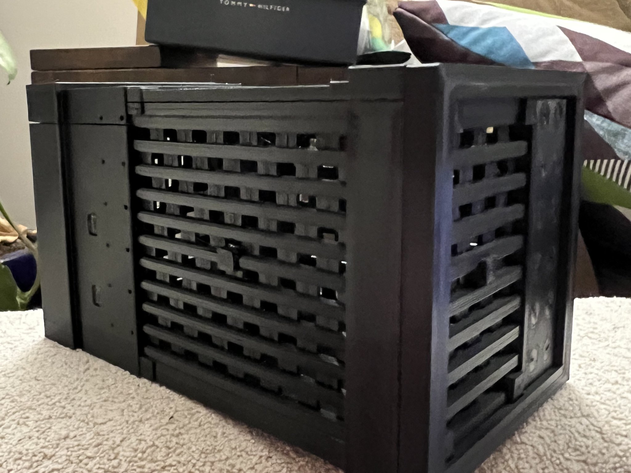 Chuồng Velociraptor trong Công Viên Kỷ Jura 1/18