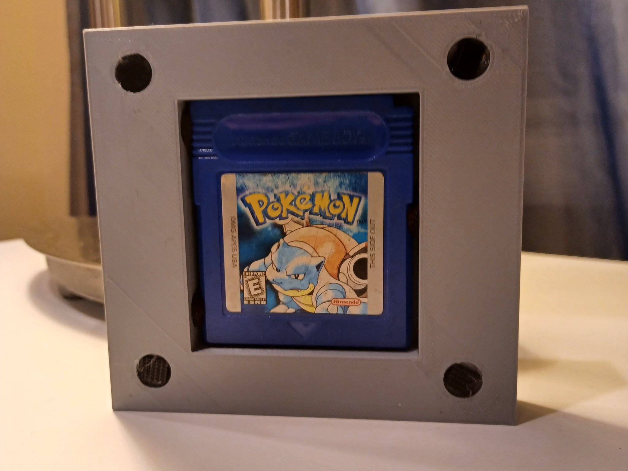 Hộp trưng bày cartridge Gameboy cho Pokémon trị giá 150 đô la