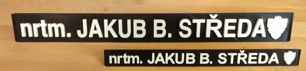 Bảng tên văn phòng với khoang ẩn