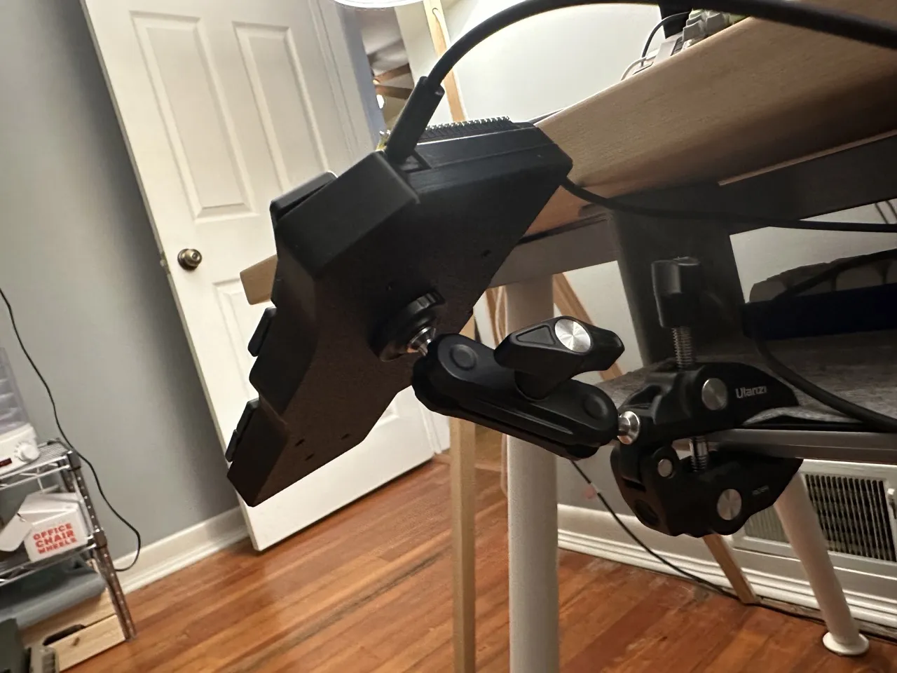 Vỏ bàn phím Piantor với giá đỡ cho kẹp siêu clamp