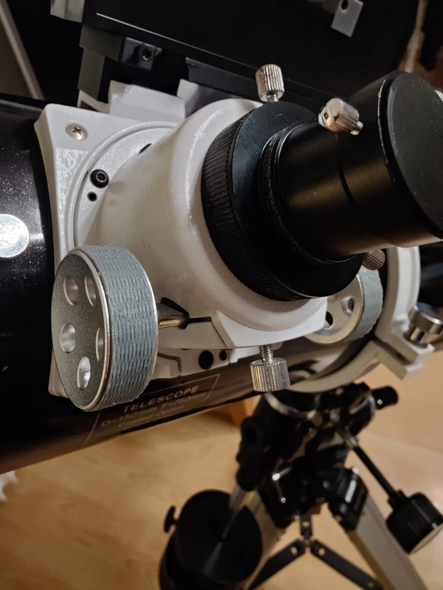 Bộ tay cầm cao su cho kính thiên văn Skywatcher