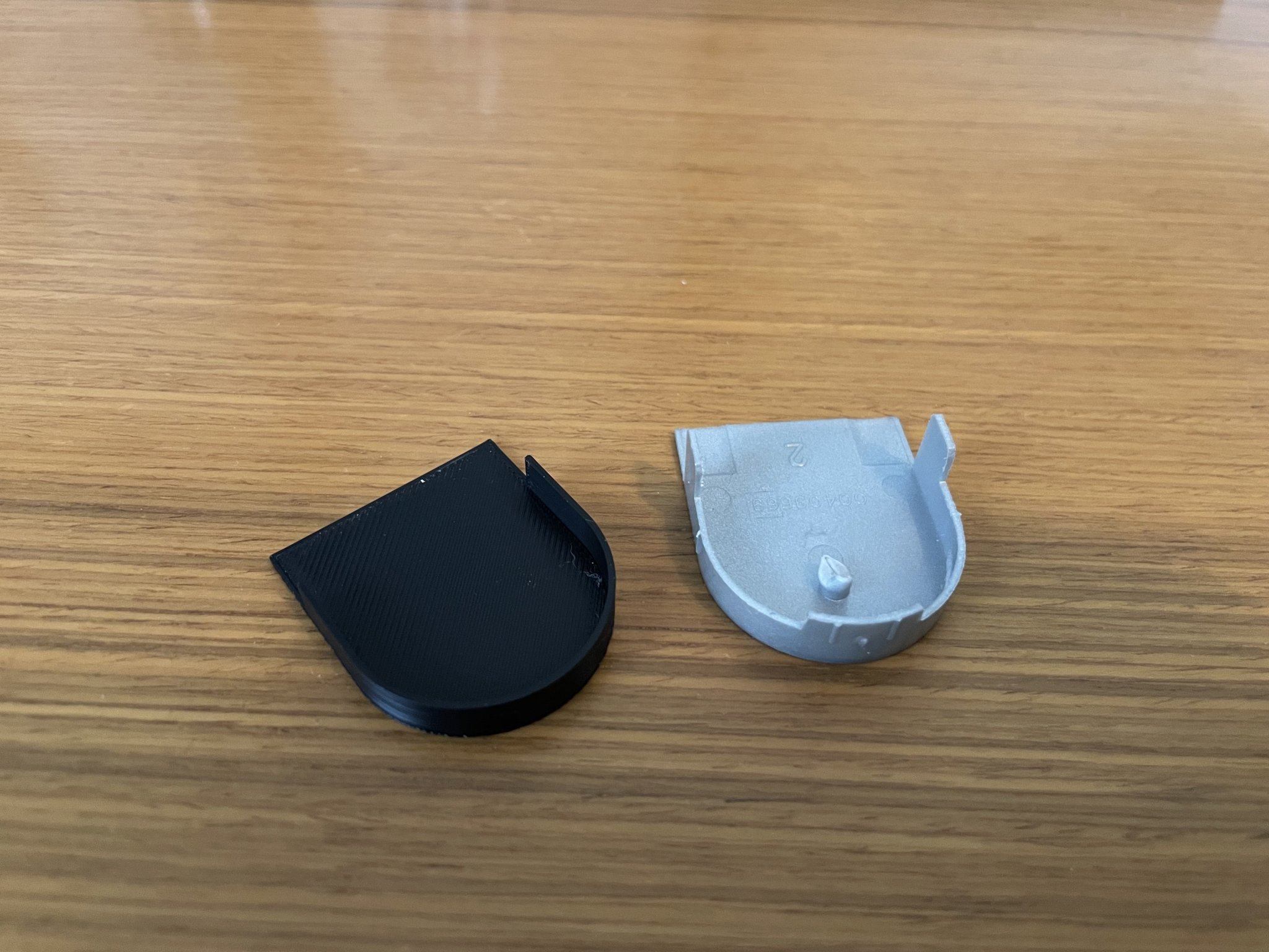 Nắp che bản lề cửa giấu kín đơn giản