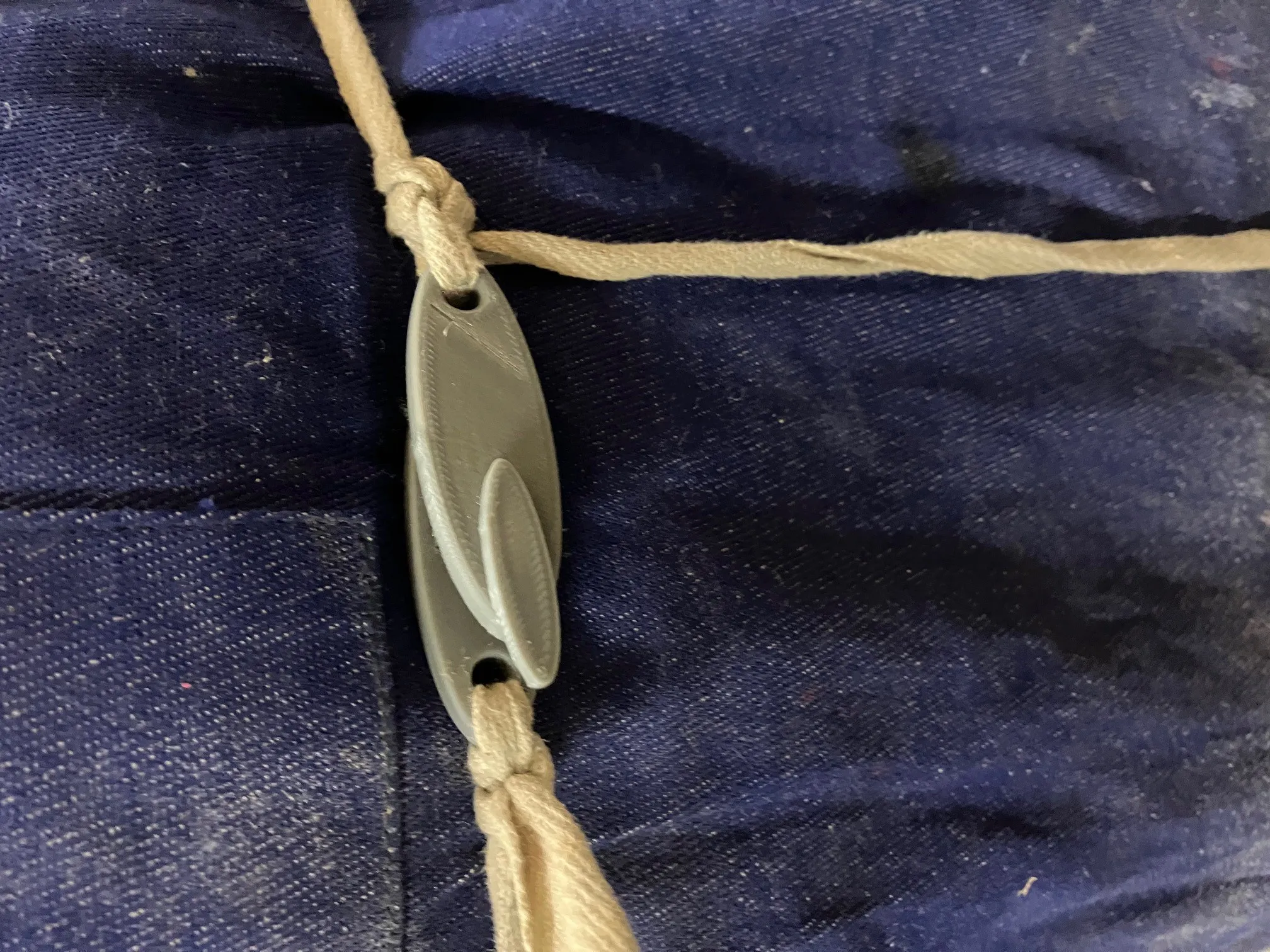 Dải velcro thay thế cho dây buộc tạp dề