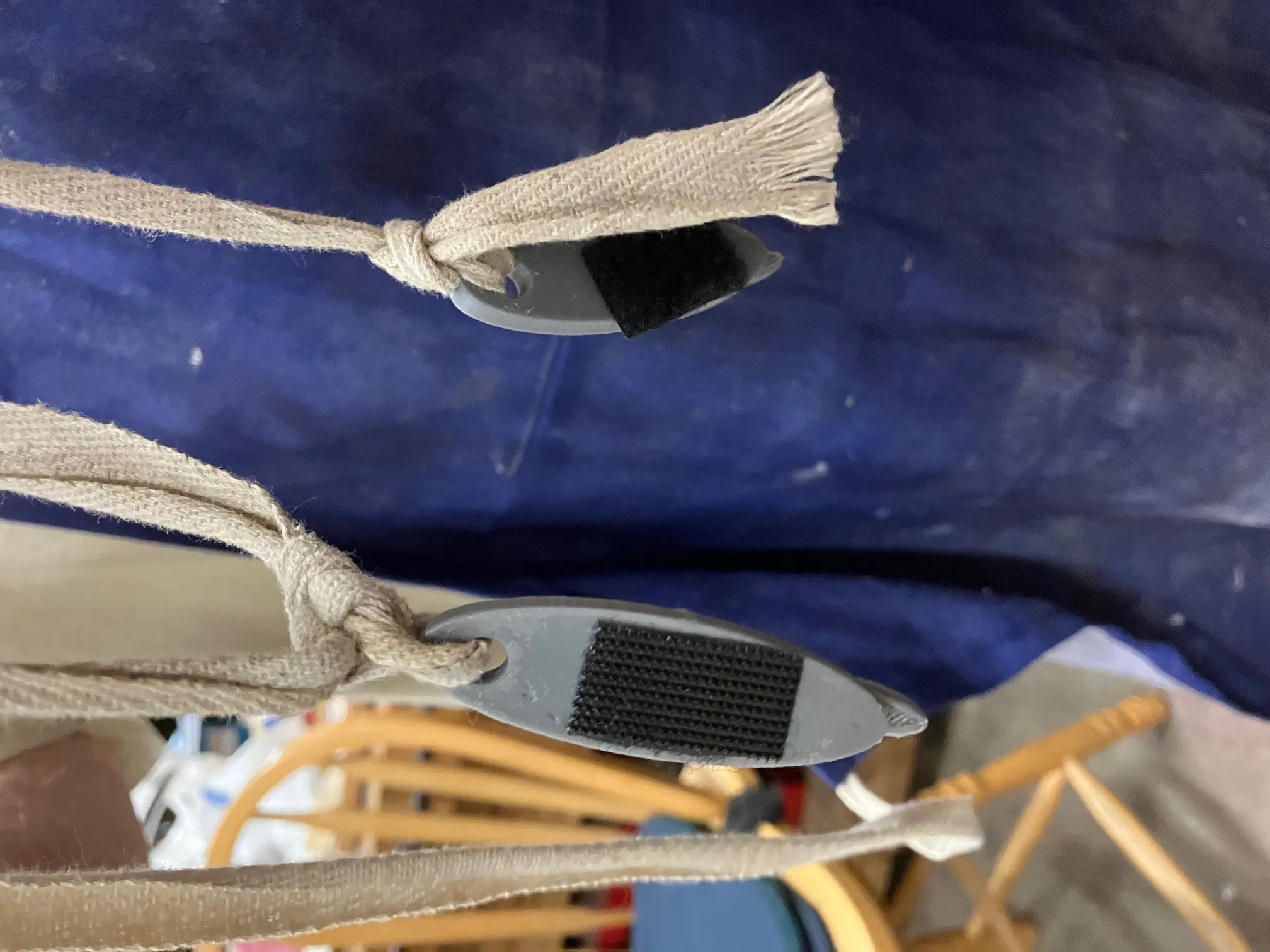 Dải velcro thay thế cho dây buộc tạp dề