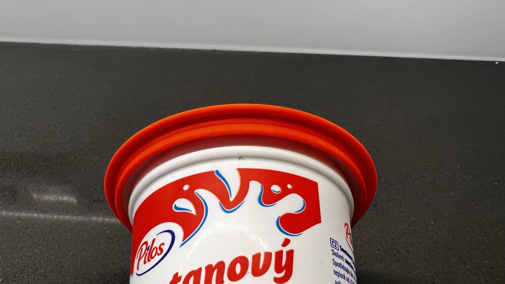 Nắp tự khóa cho hộp sữa chua Lidl Pilos