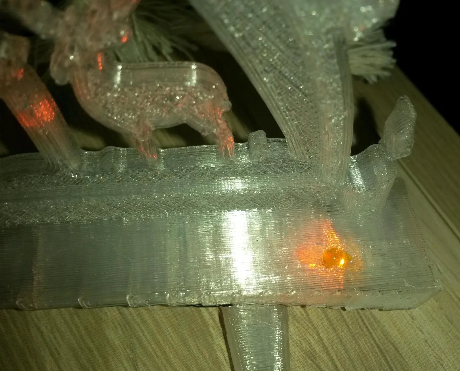 Giá đỡ Schwibbogen với hình ảnh Bergmann và Seiffen