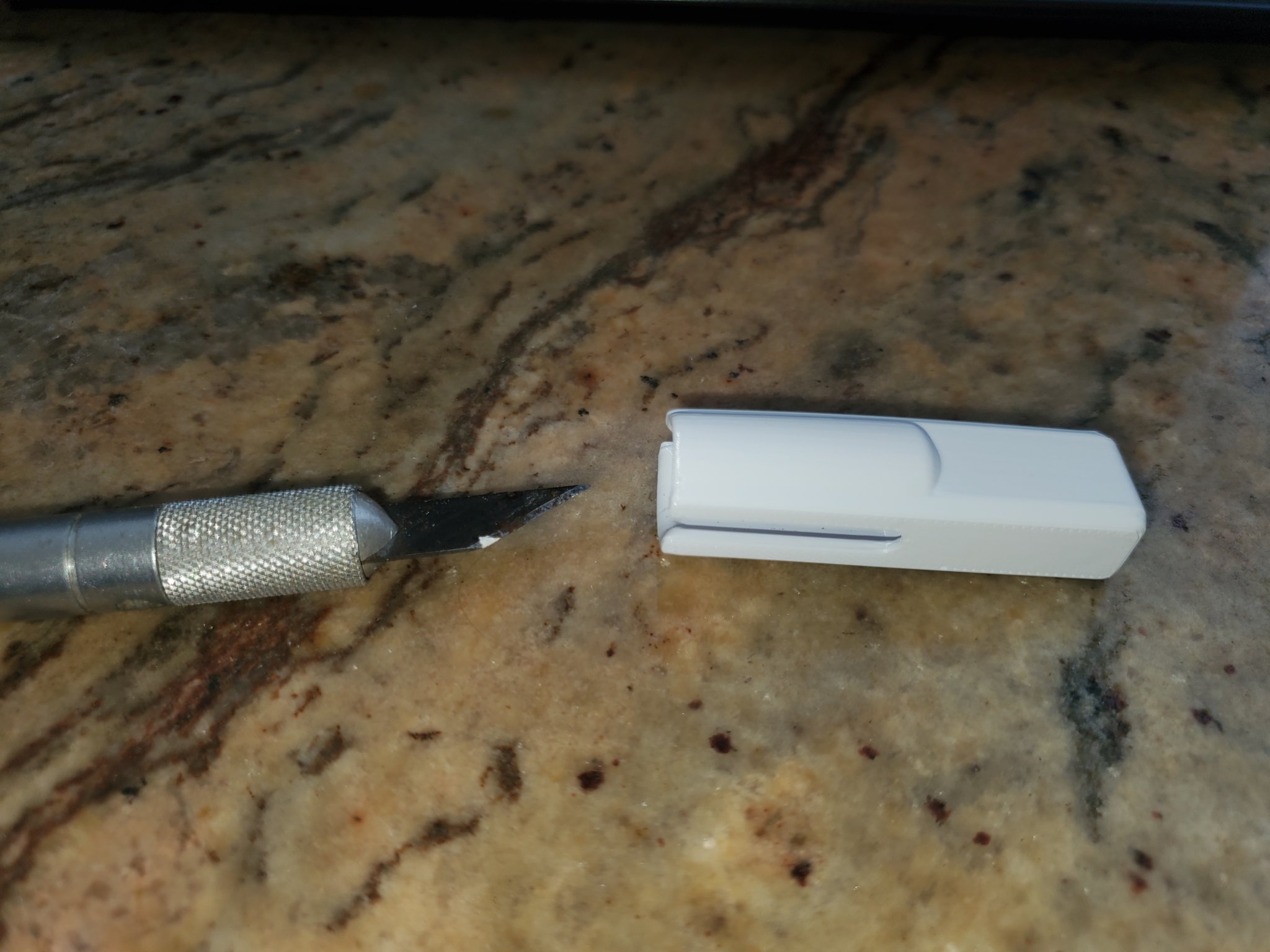 Bìa bảo vệ lưỡi dao Exacto với tay cầm lớn