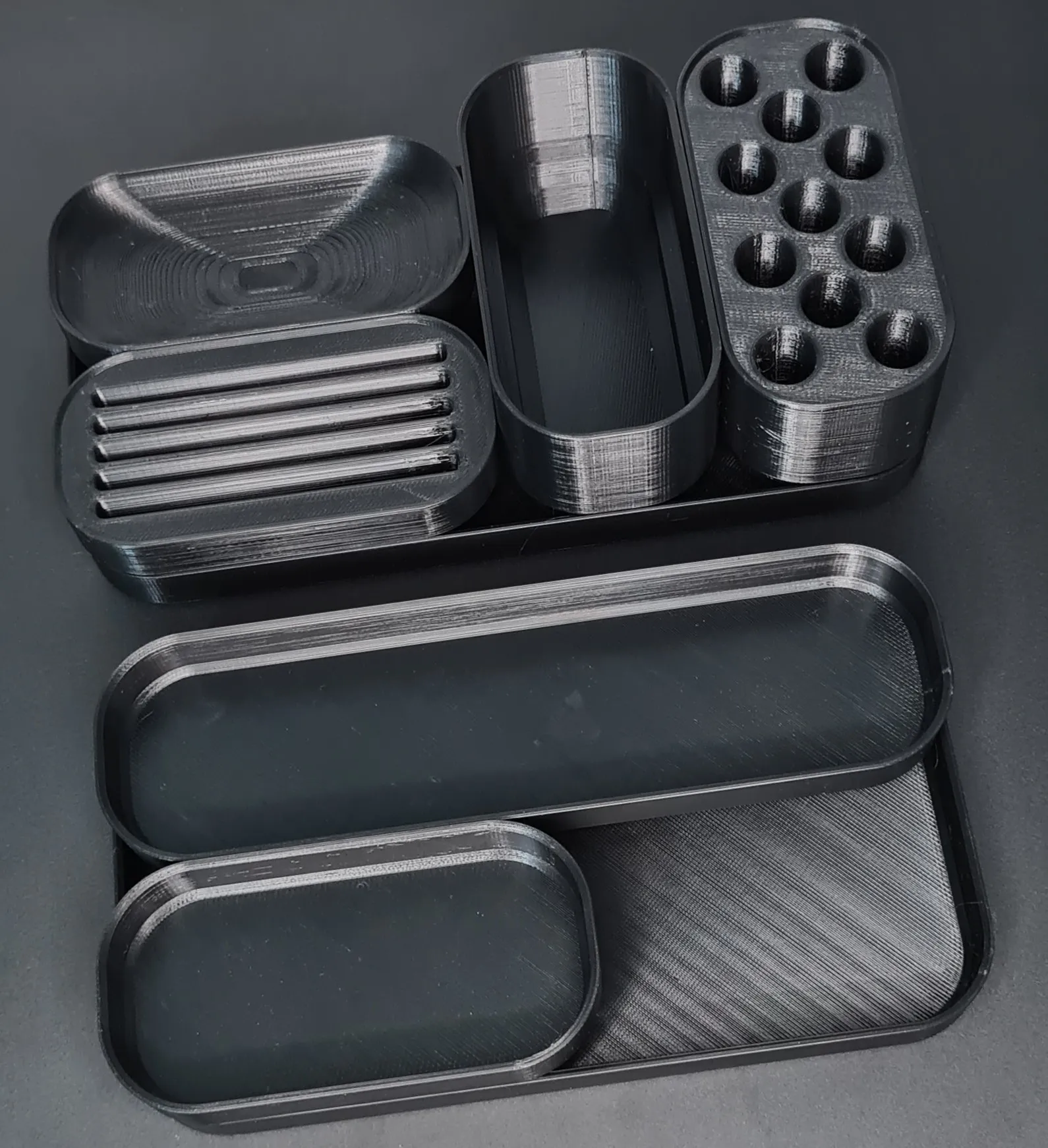 Bộ tổ chức bàn làm việc đa năng và phong cách