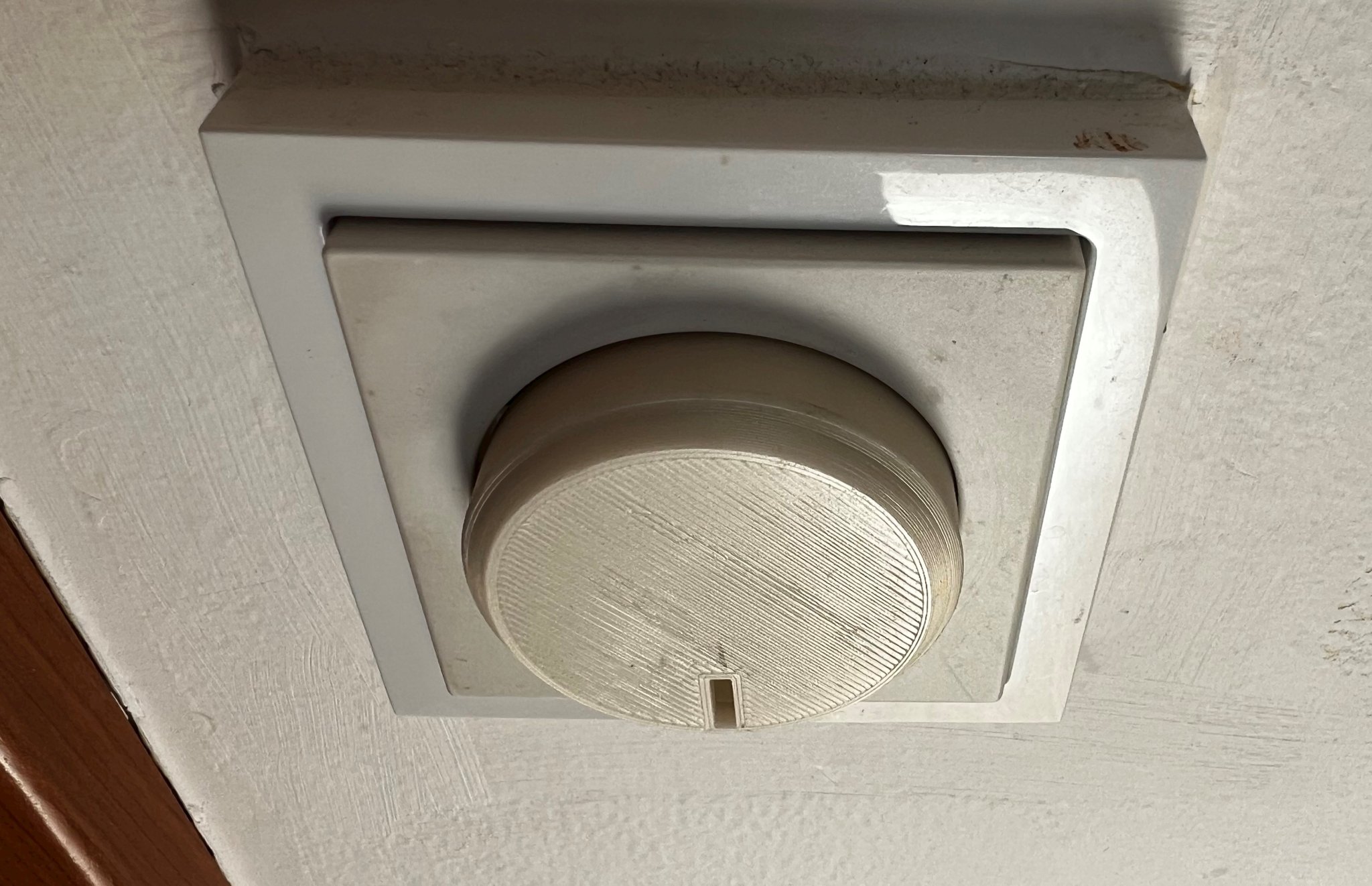 Nút điều chỉnh độ sáng cho đèn LED