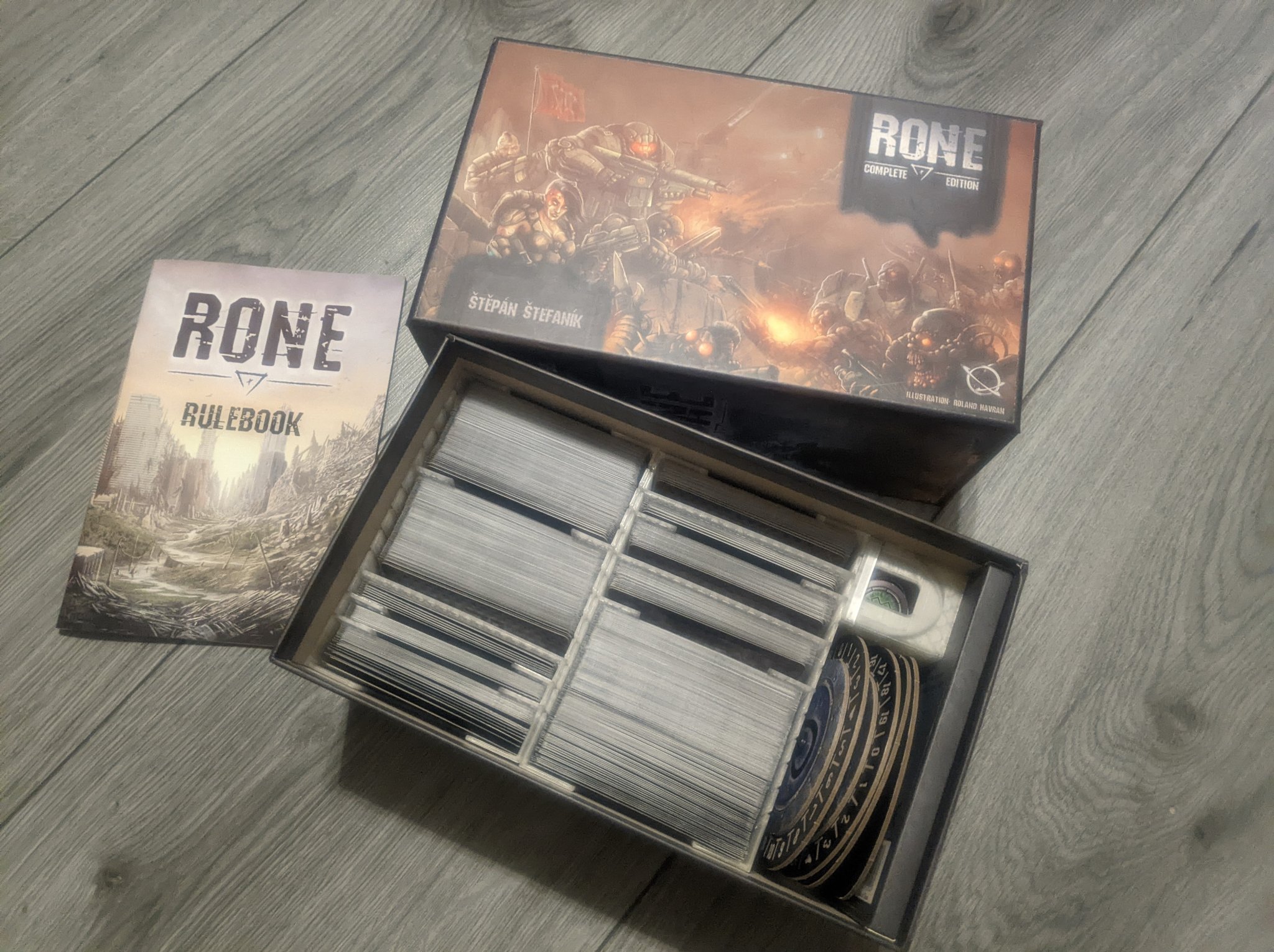 Hộp tổ chức cho trò chơi RONE - Phiên bản đầy đủ