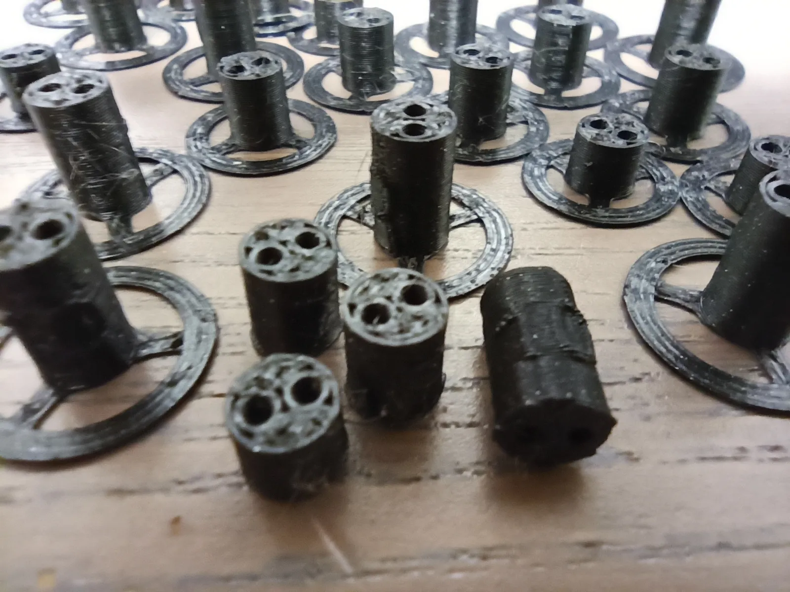 Ống đệm LED cho khoảng cách đều khi hàn với PCB