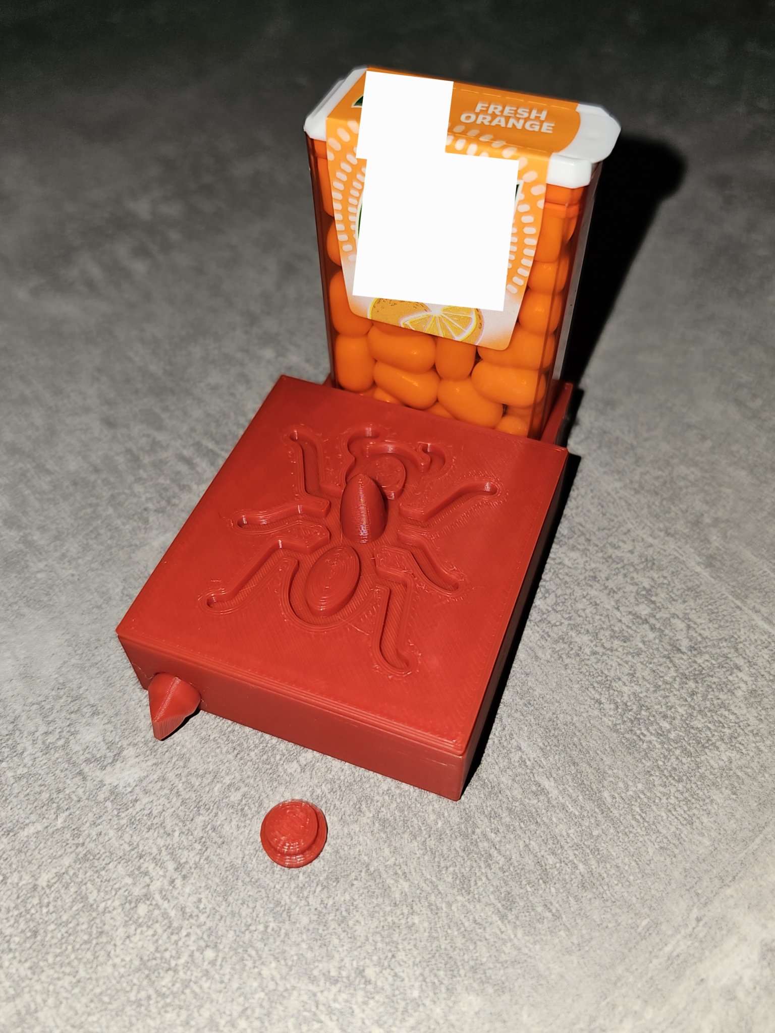 Nơi ở kiến với trạm nước Tictac cho vận chuyển