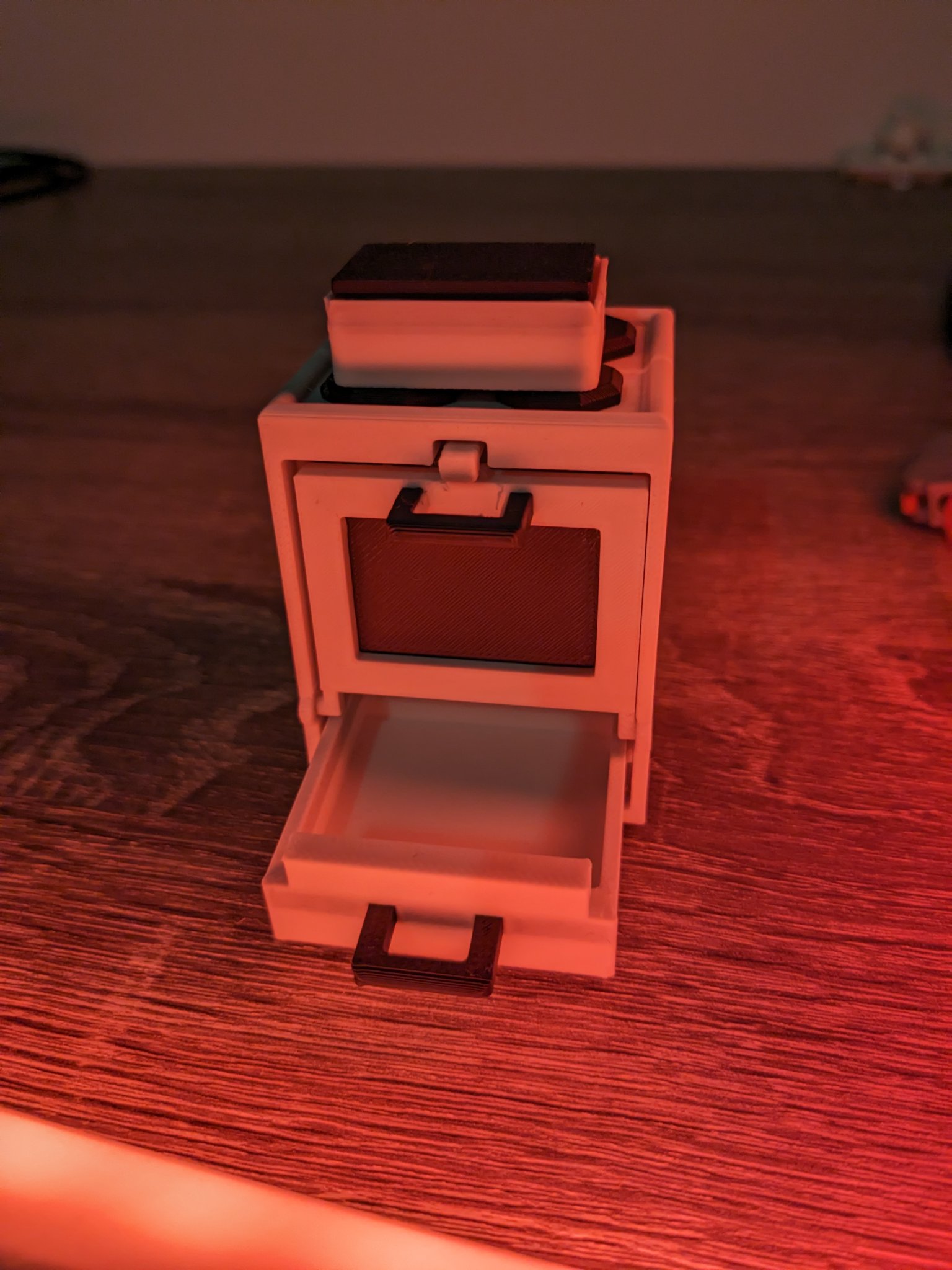 Lò nướng mini và món lasagne cho nhà búp bê