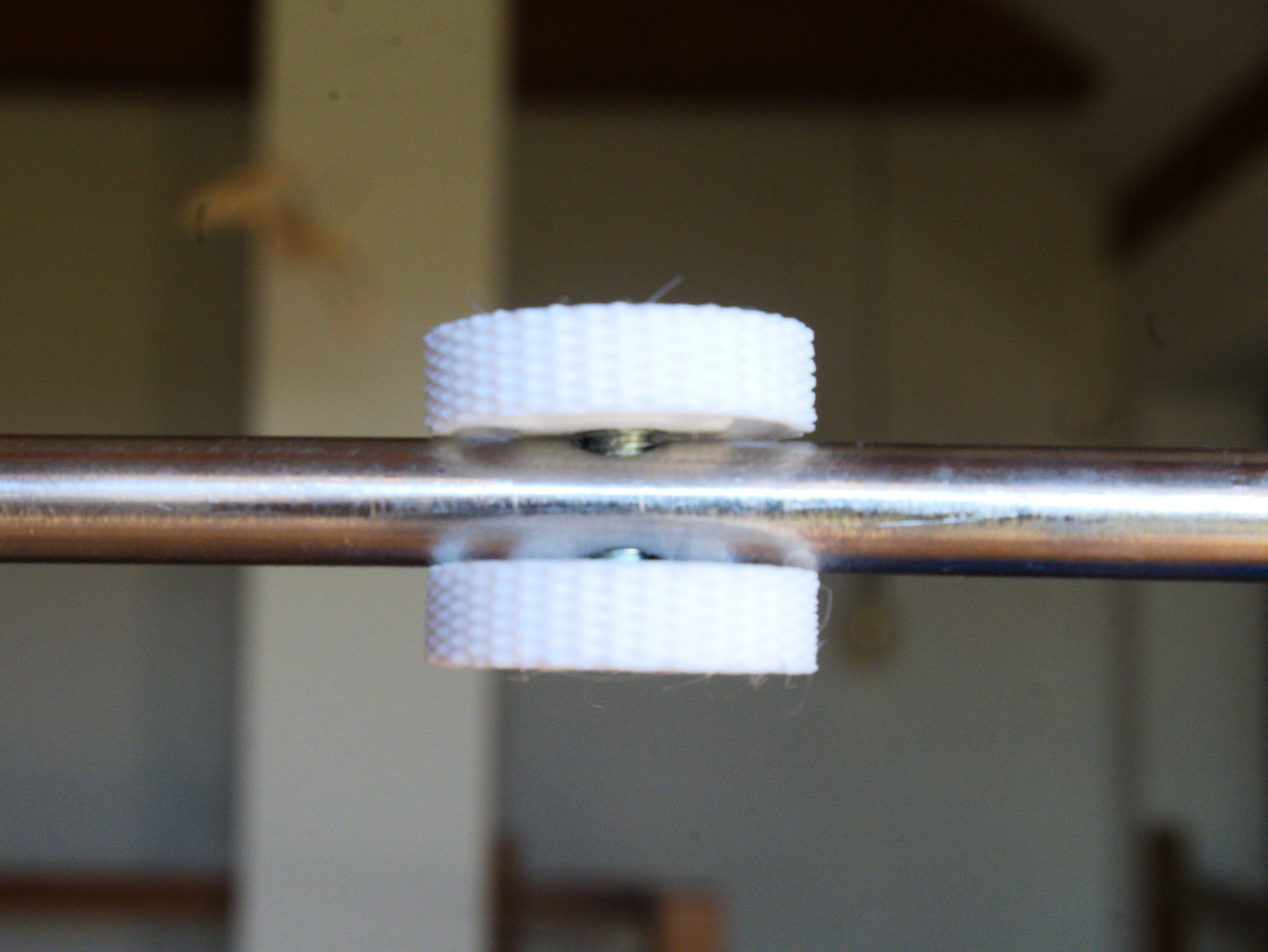 Núm vặn rãnh cho đai ốc và bu lông hoàn toàn tham số