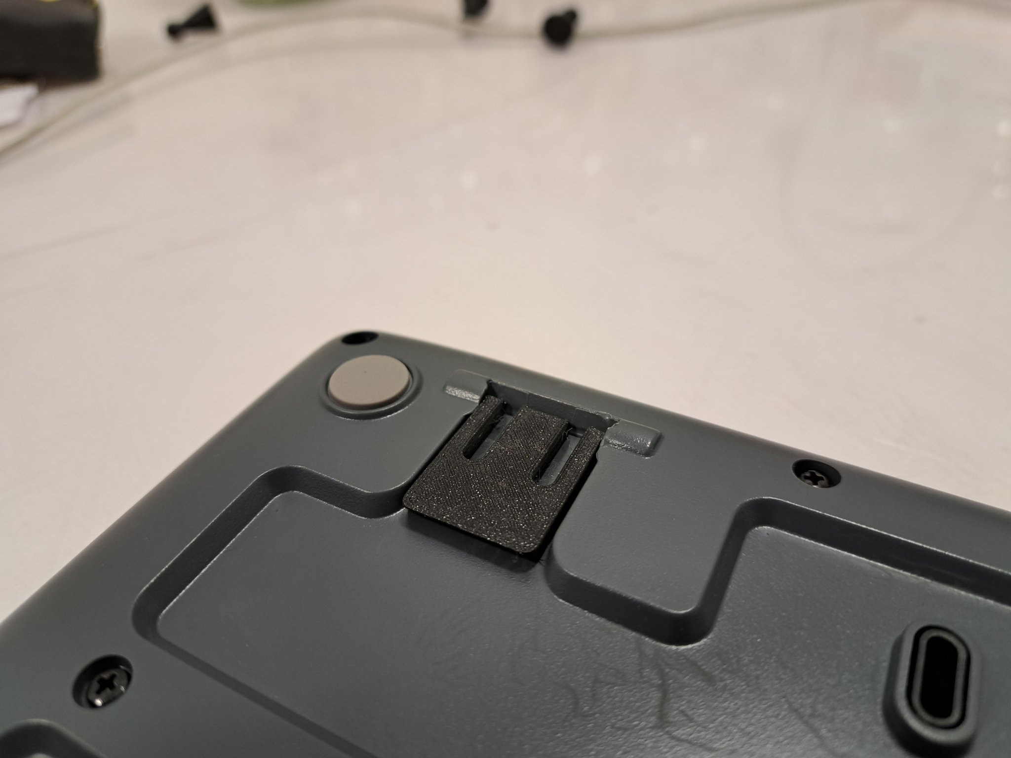 Chân đế thay thế cho bàn phím Logitech K270