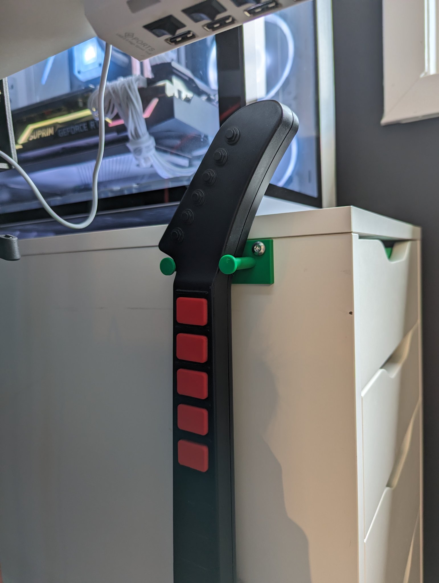 Giá đỡ treo tường cho tay cầm Guitar Hero Explorer