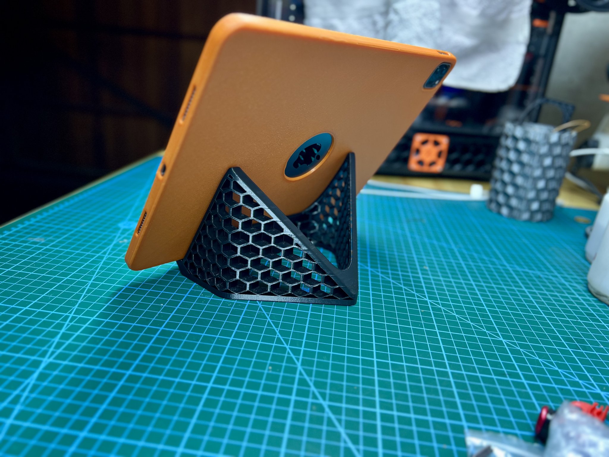 Giá đỡ iPad lớn đa năng cho chế độ dọc và ngang