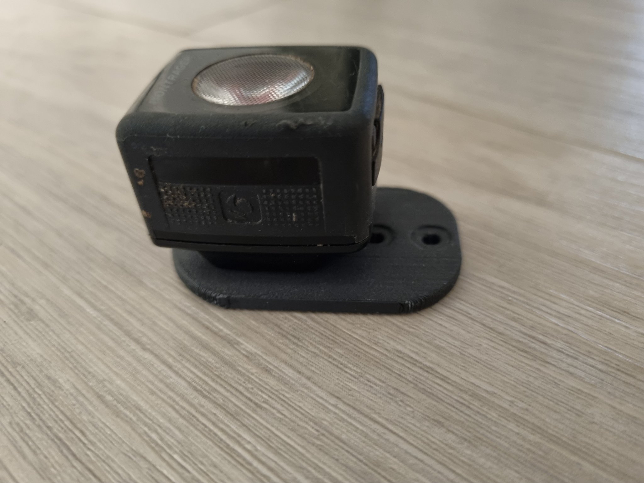 Bệ đỡ đèn Bontrager - Bộ chuyển đổi đa năng