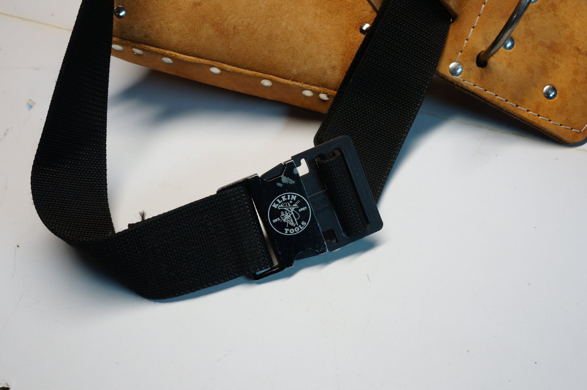 Thay thế kẹp thắt lưng công cụ Klein Tools cho dây 2 inch