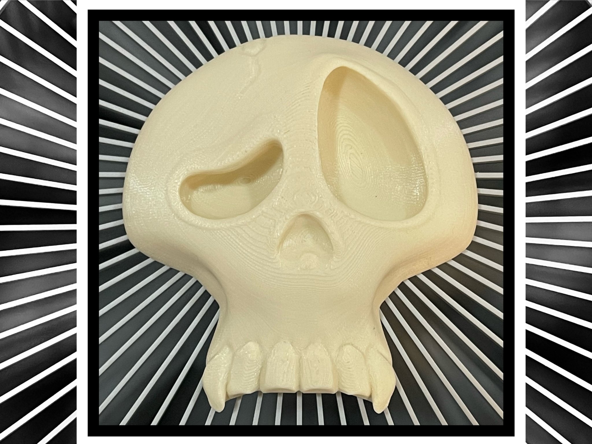 **Hộp sọ điêu khắc phong cách Sus không cần hỗ trợ**