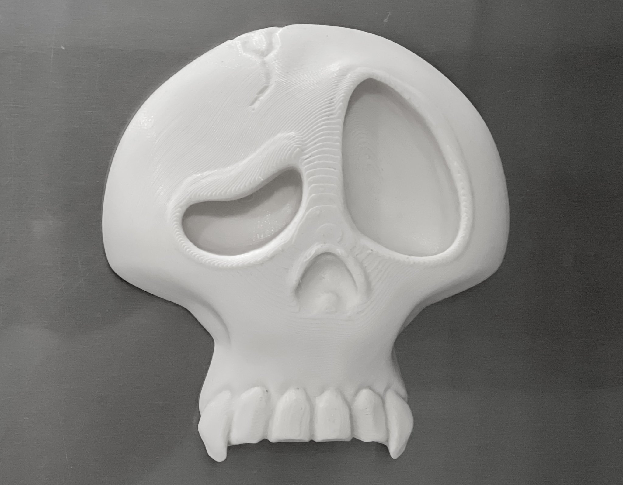 **Hộp sọ điêu khắc phong cách Sus không cần hỗ trợ**