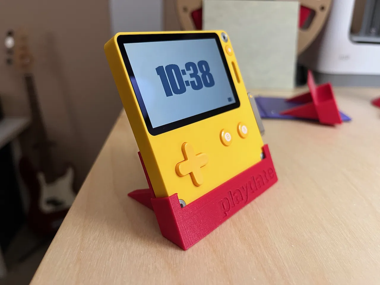 Giá đỡ bàn cho máy chơi game Playdate