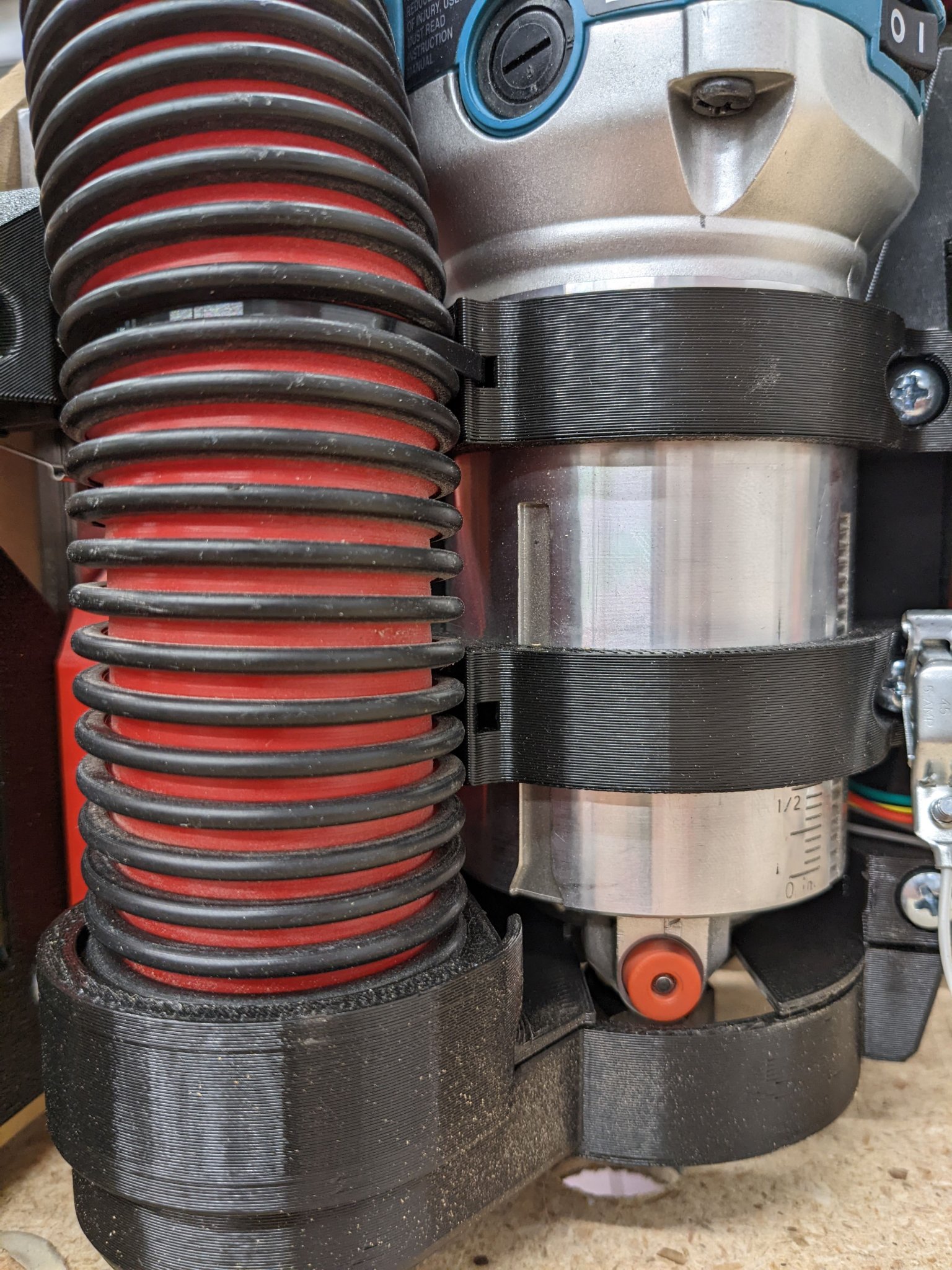 Giá đỡ và giày hút bụi tháo rời cho LowRider 3 CNC series Makita 700