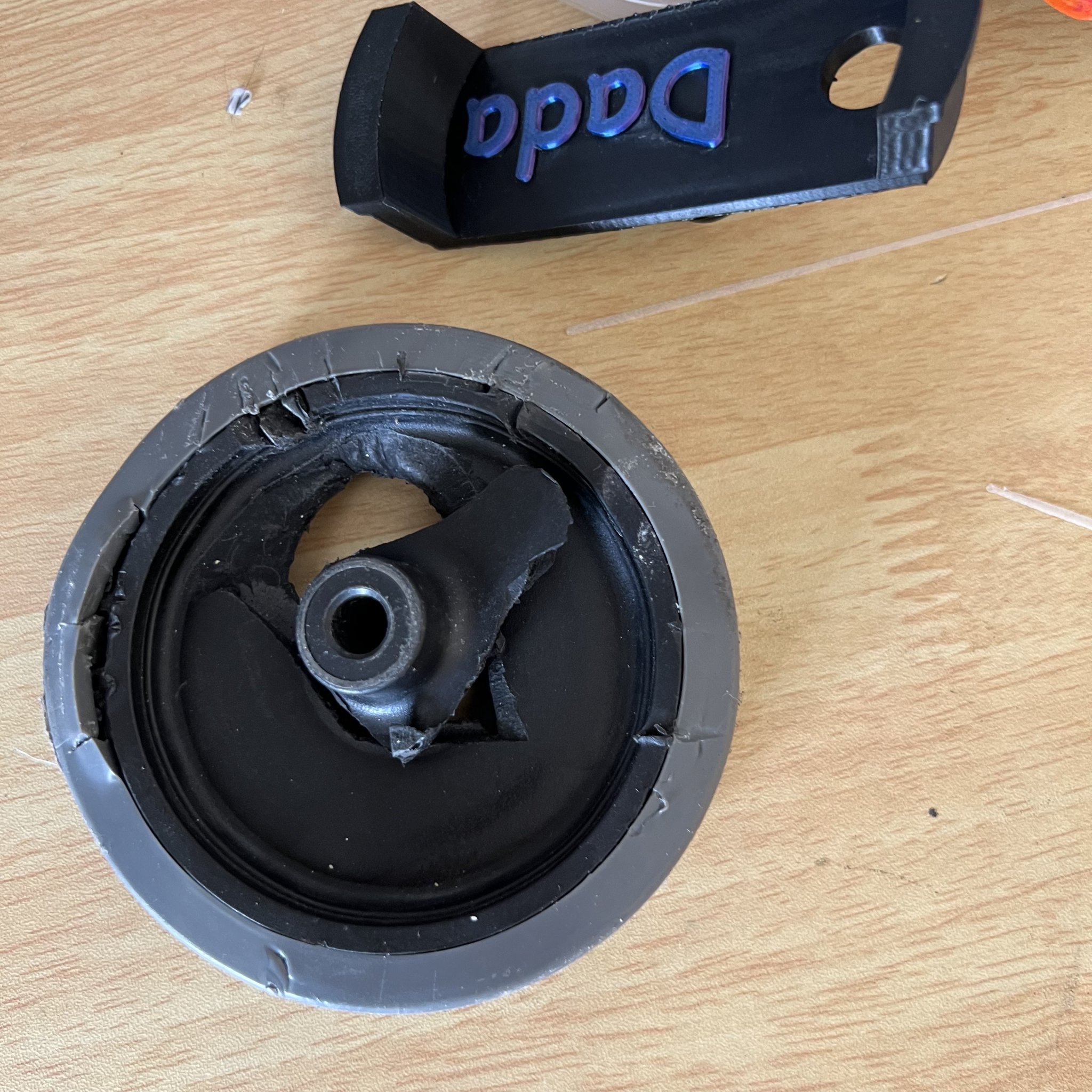 Bánh xe đẩy thay thế bằng TPU cho giá đỡ