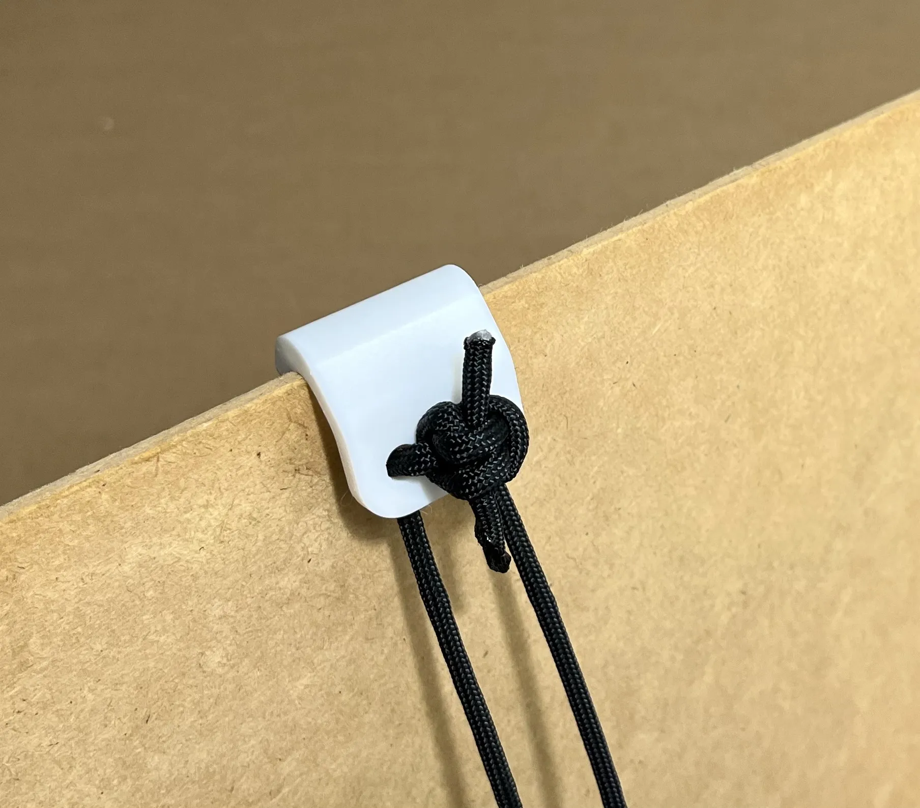 Móc treo cho túi dây rút tiện dụng