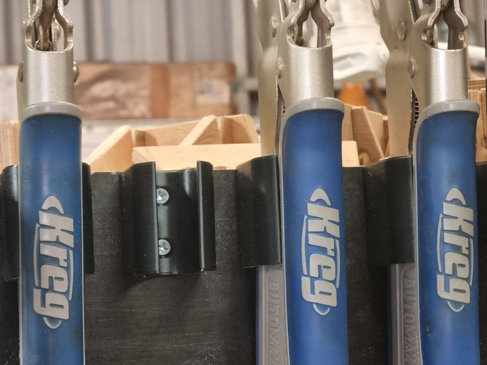 Giá đỡ kẹp tự động Kreg cho tường và kệ