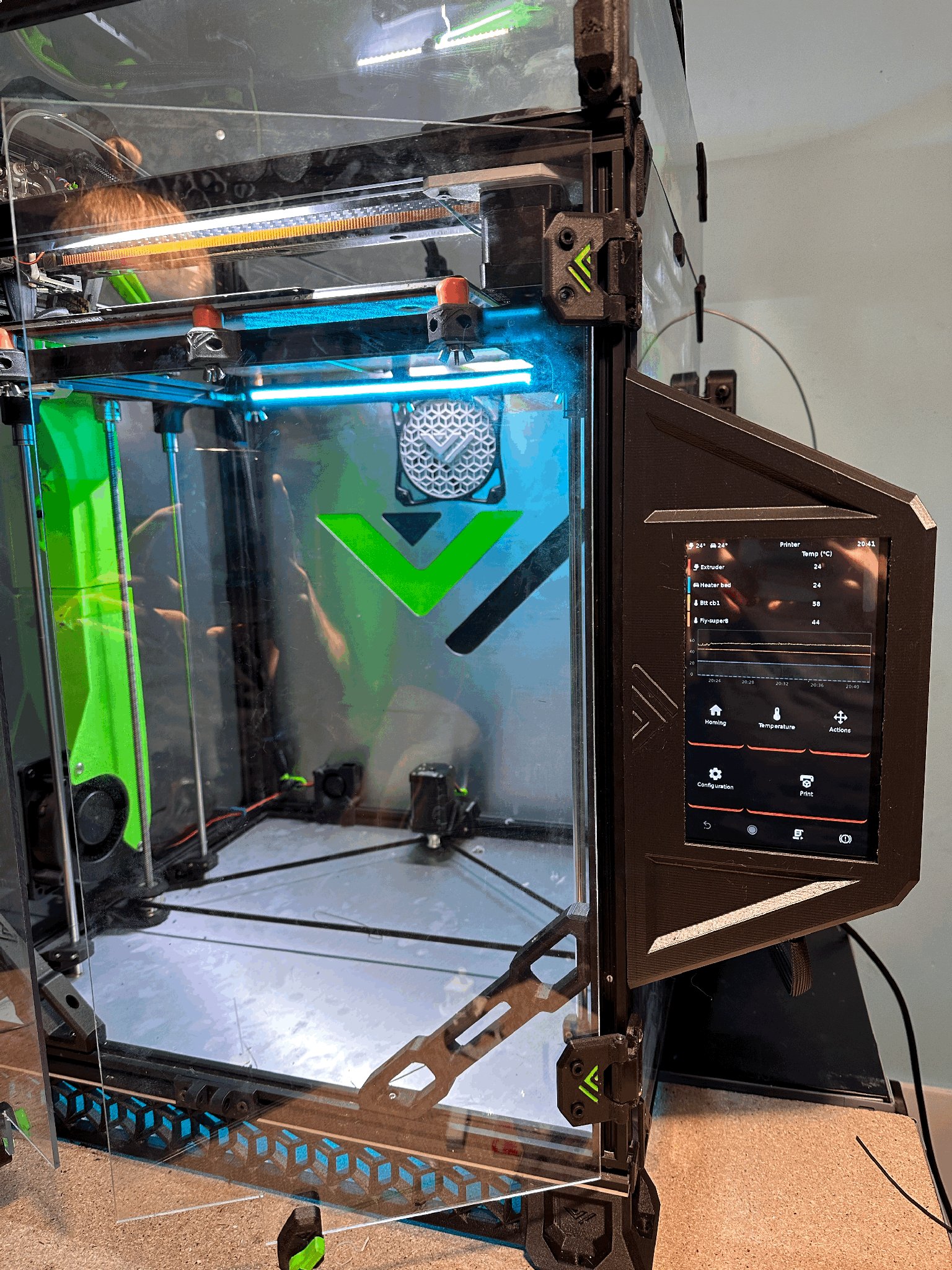 Giá đỡ màn hình bên cho máy in VZBot 7 inch