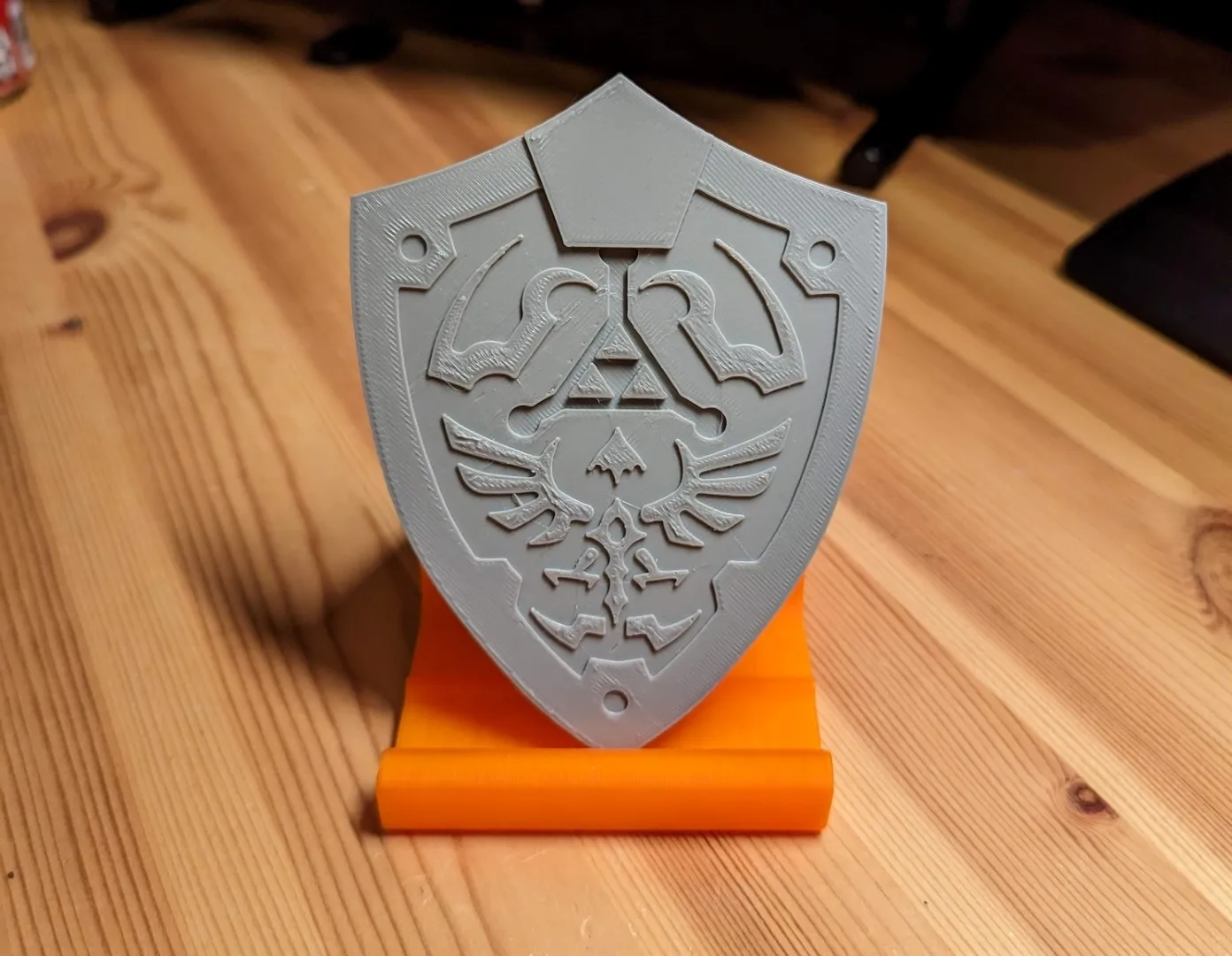 Tấm khiên của Link trong Zelda với họa tiết nổi