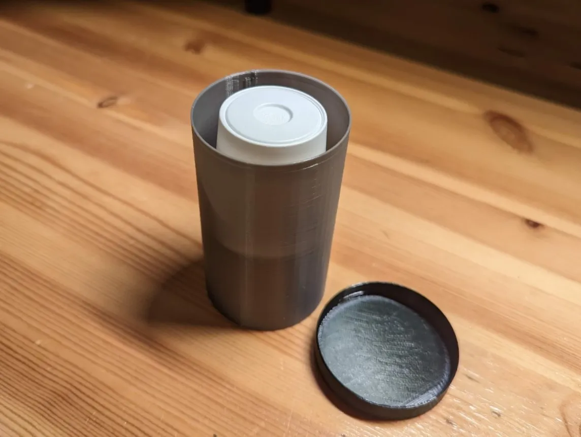 Container lưu trữ với nắp, chứa hai K-Cups